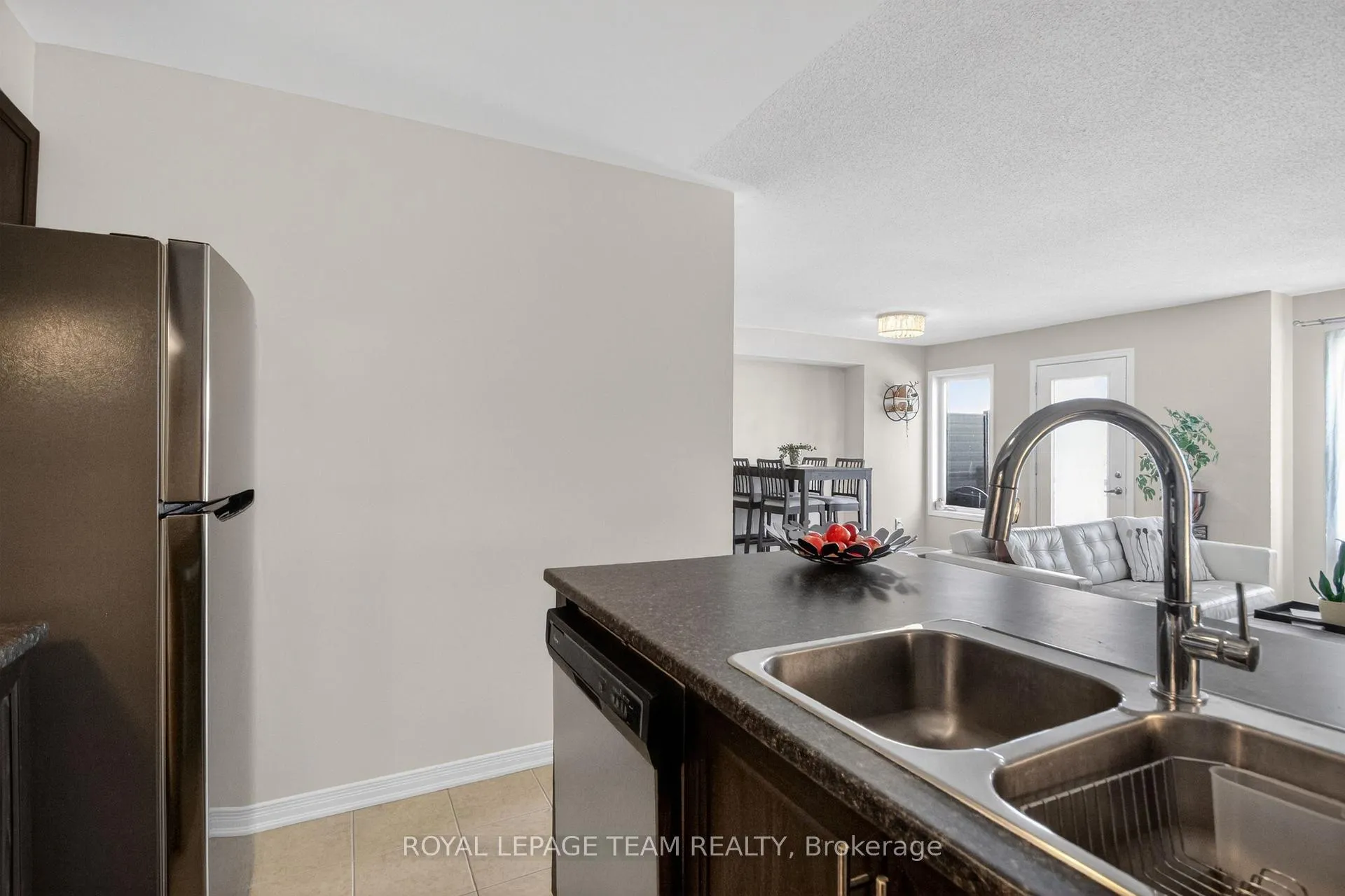 Photo 24 of 817 Element Private, Ottawa, Kanata - Emerald Meadows/Trailwest — HOMEH