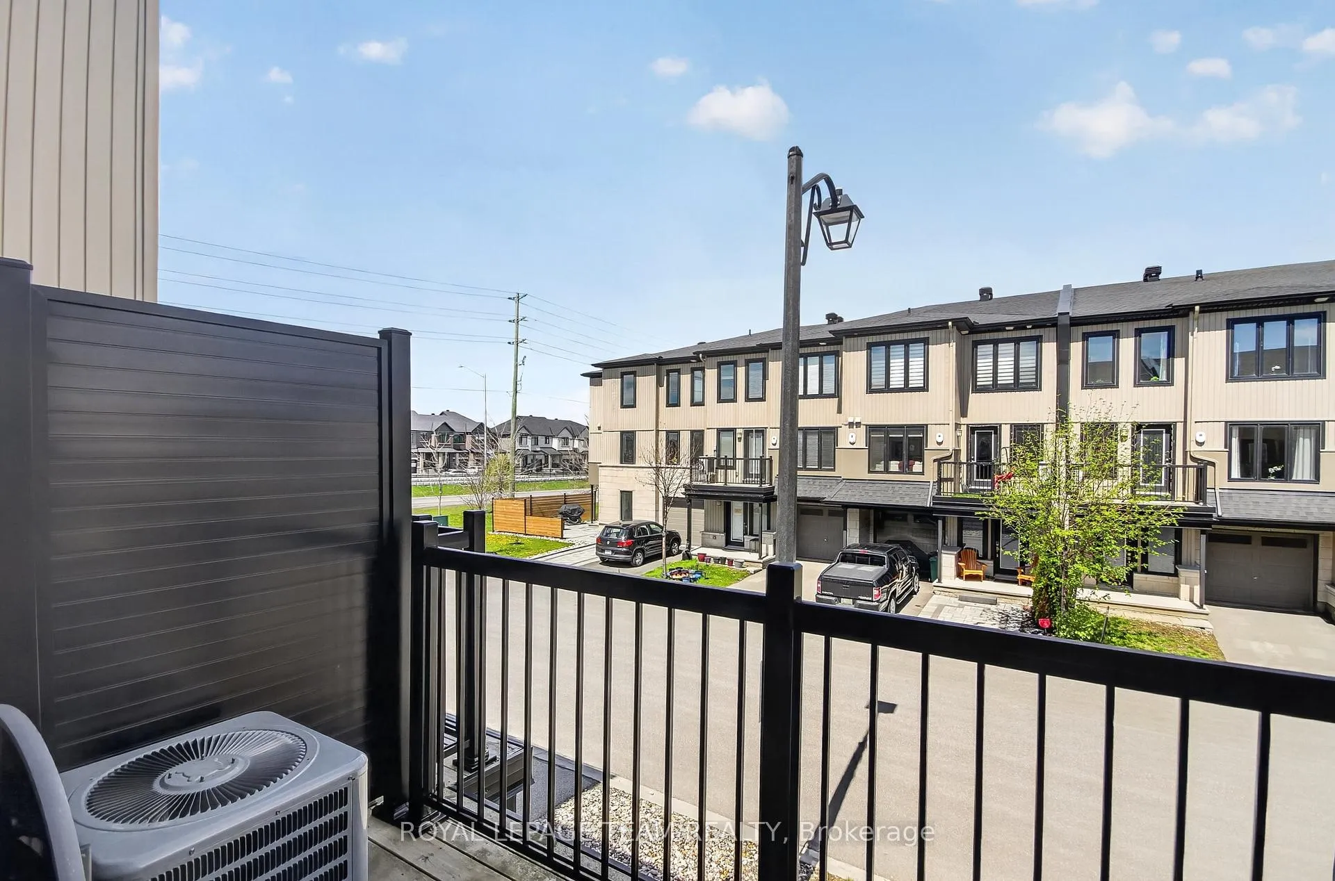 Photo 36 of 817 Element Private, Ottawa, Kanata - Emerald Meadows/Trailwest — HOMEH