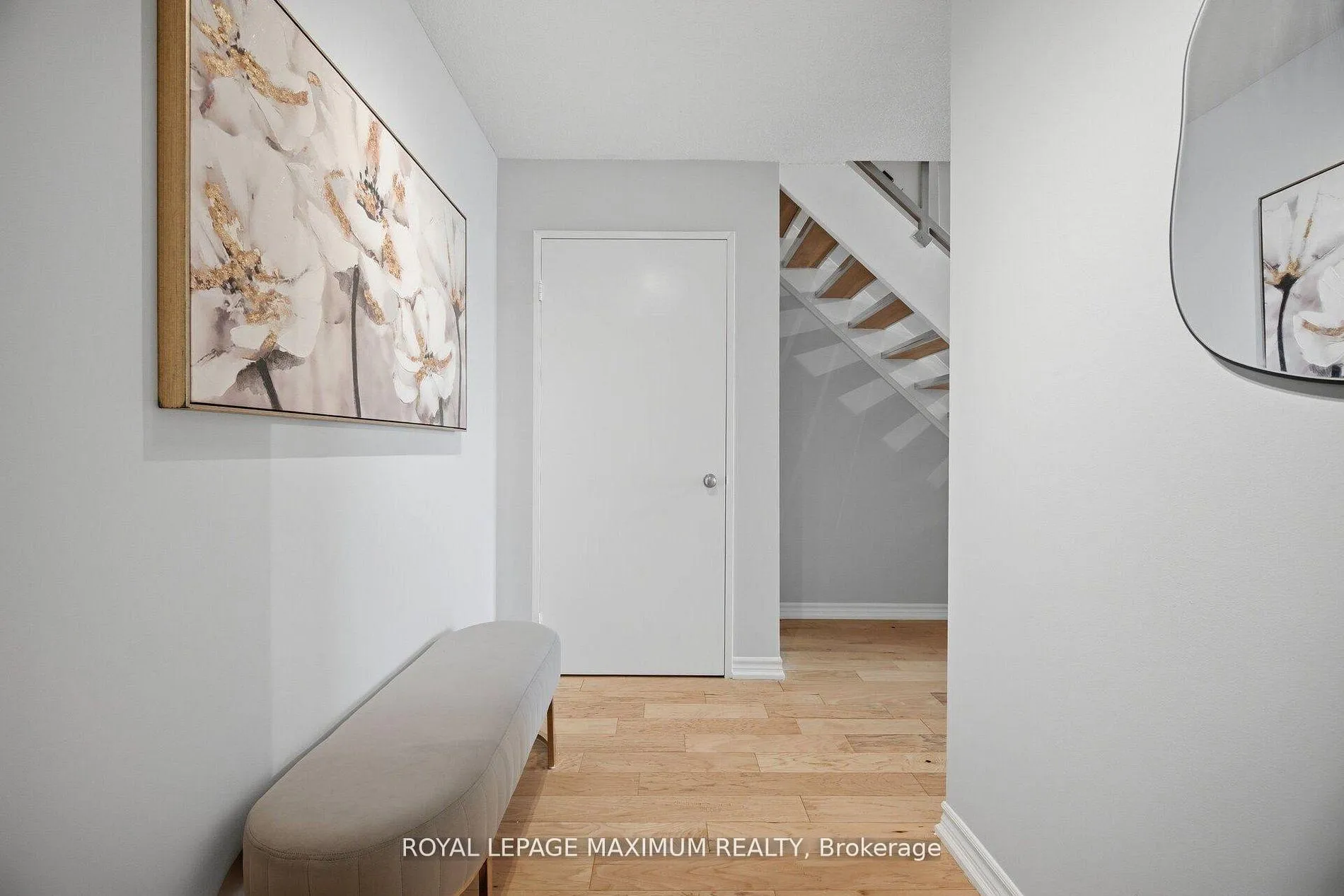 Photo 4 of Unit 508, 200 Manitoba Street, Etobicoke, Mimico — HOMEH