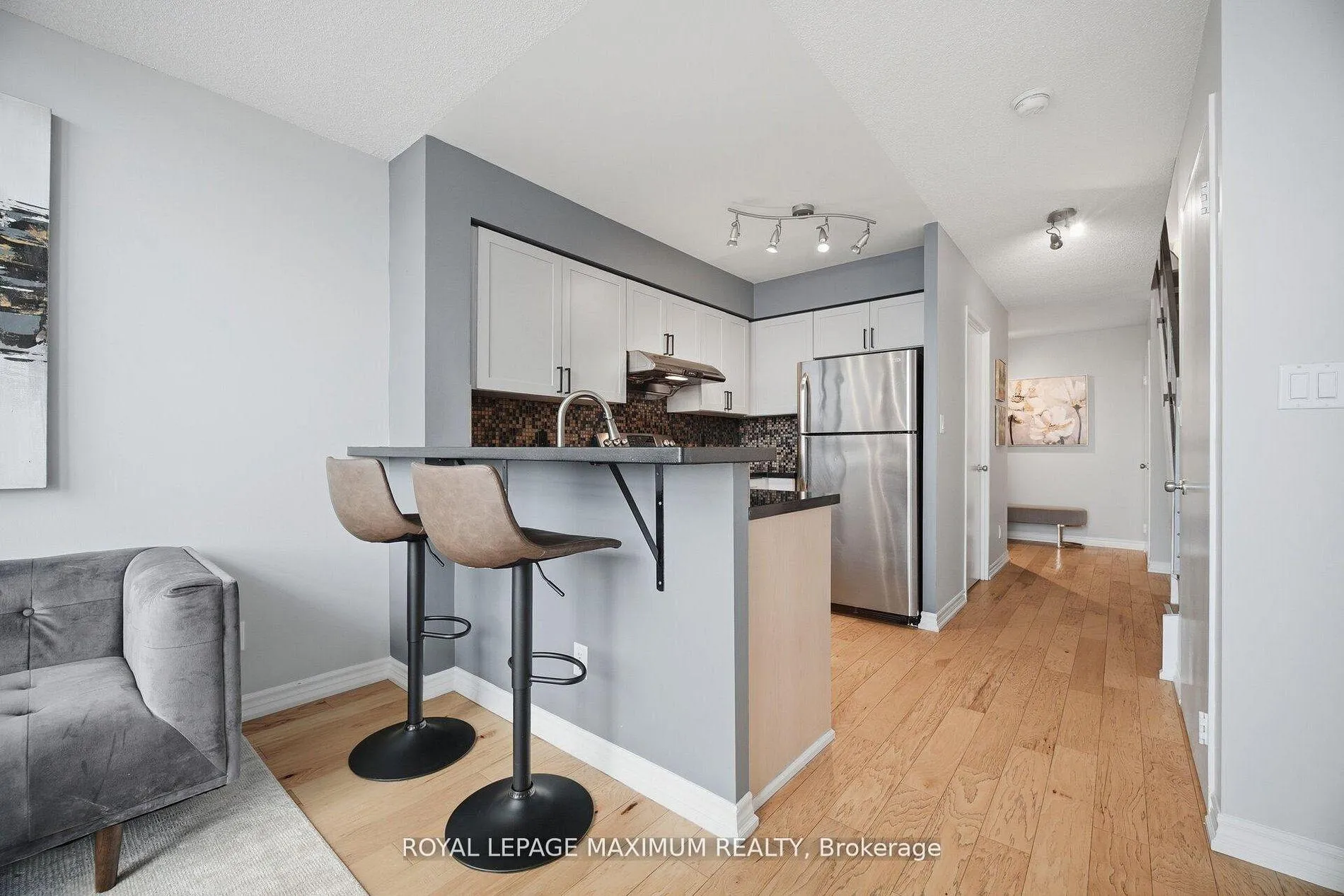 Photo 7 of Unit 508, 200 Manitoba Street, Etobicoke, Mimico — HOMEH