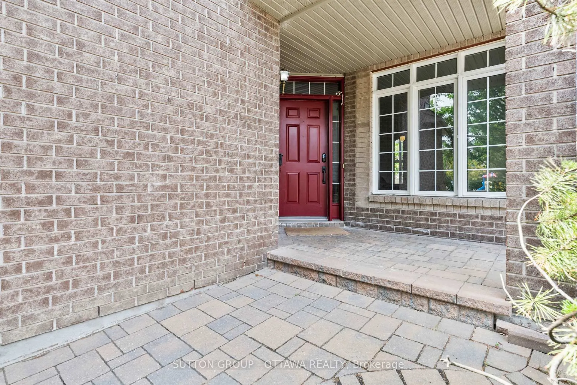 Photo 2 of 236 Colbert Crescent, Ottawa, Ridgemont — HOMEH