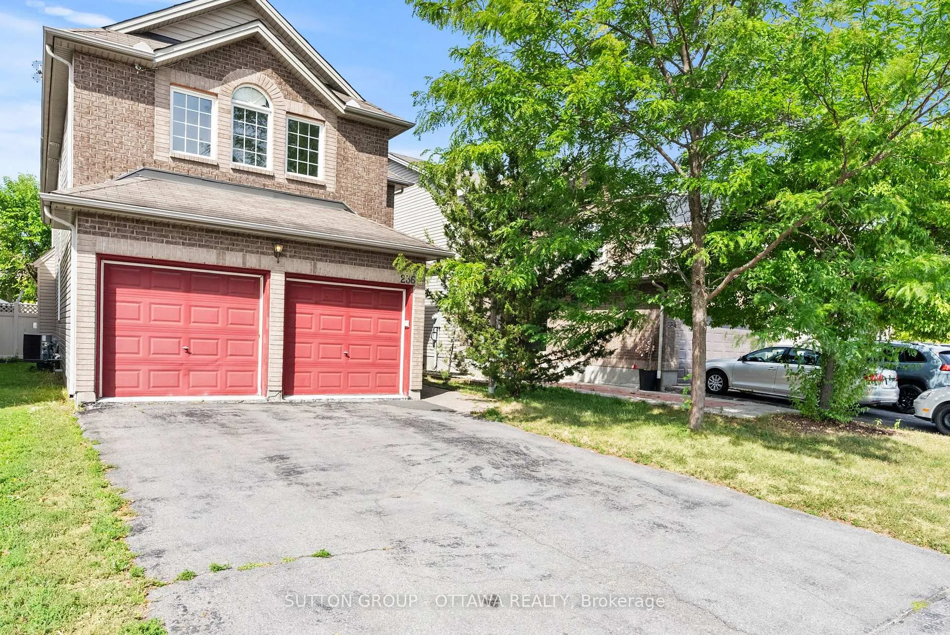 Photo 37 of 236 Colbert Crescent, Ottawa, Ridgemont — HOMEH