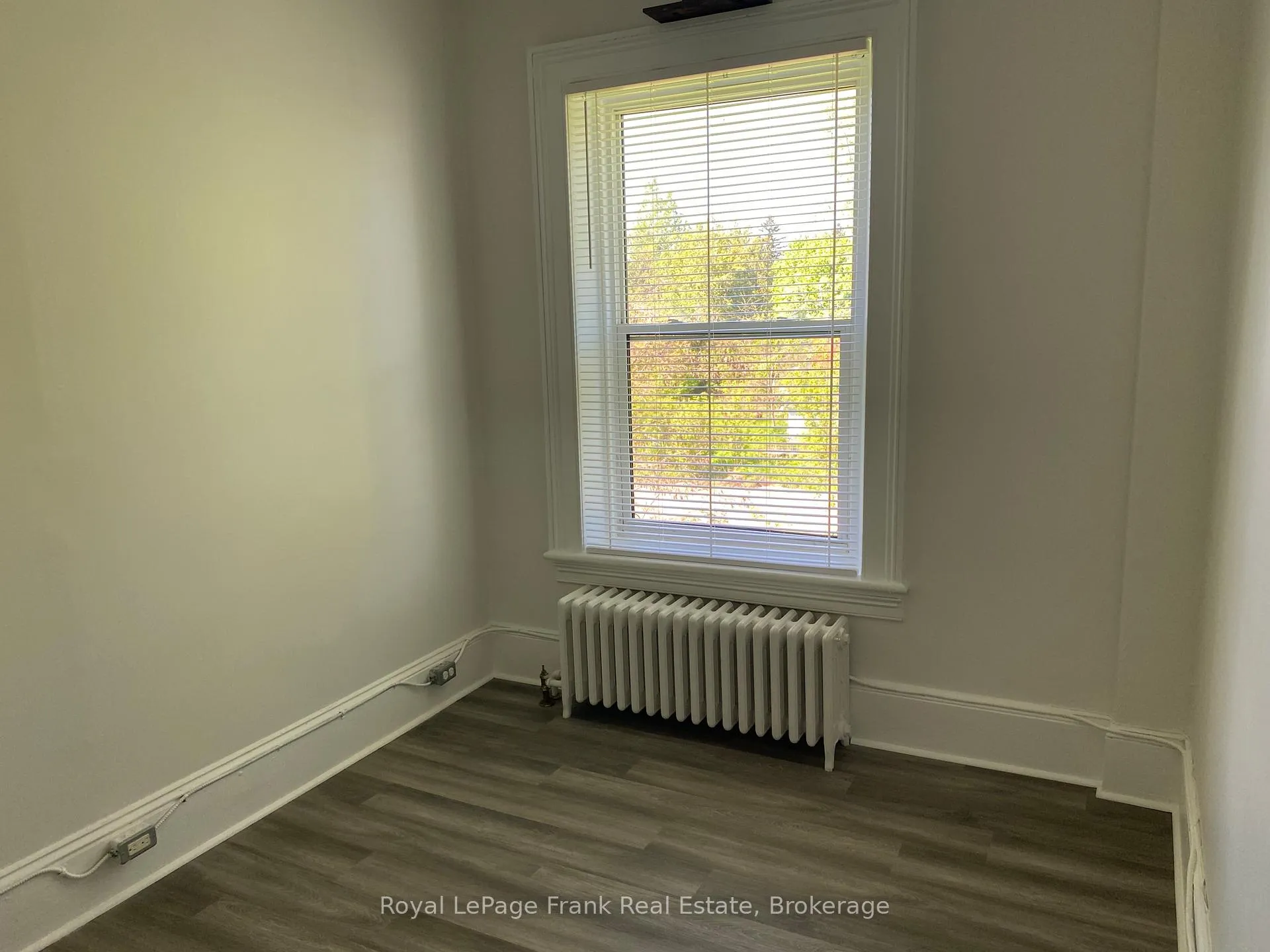 Photo 5 of Unit 9, 859 Dundas Street W, Whitby, Lynde Creek — HOMEH