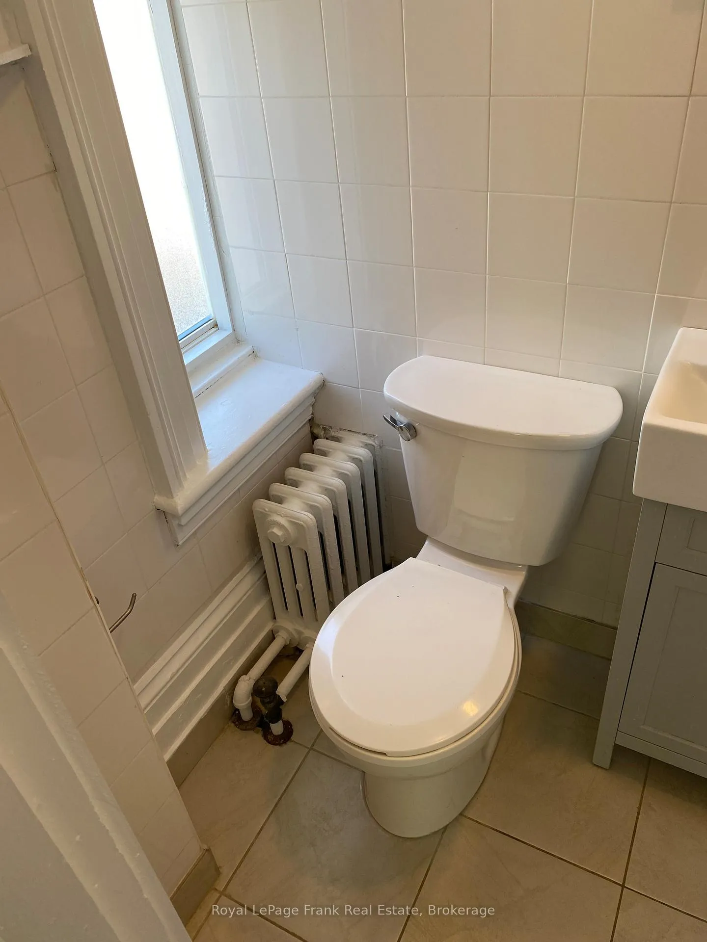 Photo 8 of Unit 9, 859 Dundas Street W, Whitby, Lynde Creek — HOMEH