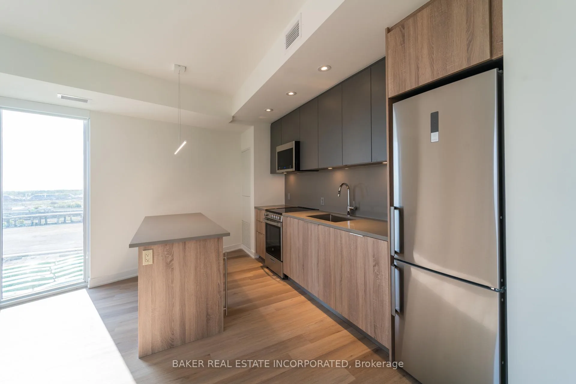 Photo 2 of Unit 1409, 181 Mill Street, Toronto, Waterfront Communities — HOMEH