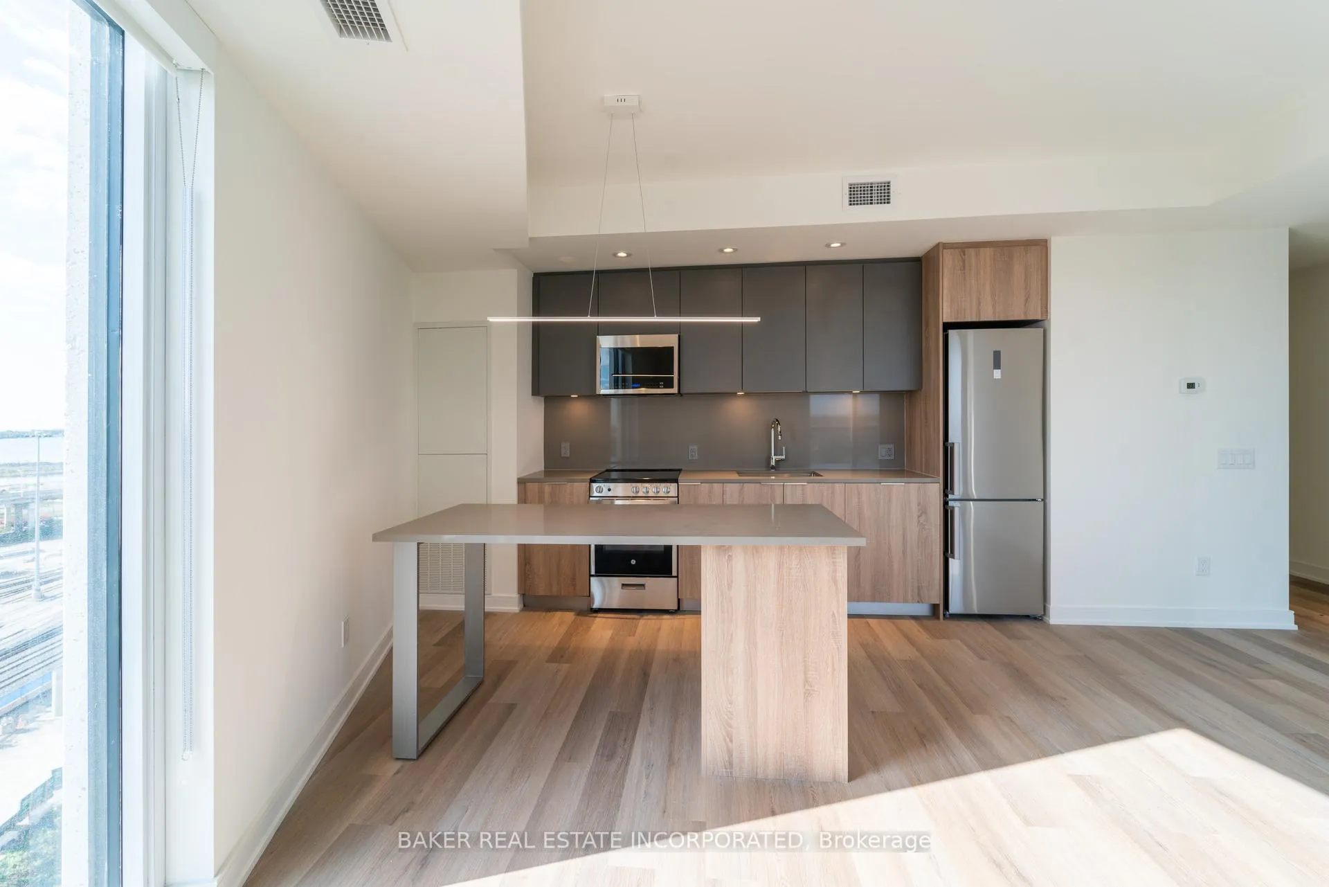 Photo 3 of Unit 1409, 181 Mill Street, Toronto, Waterfront Communities — HOMEH
