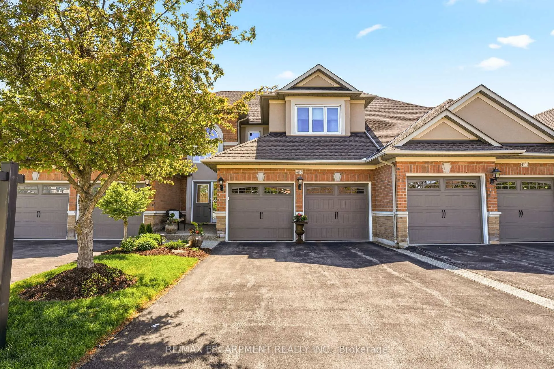 Photo 1 of 4163 Stonebridge Crescent, Burlington, Rose — HOMEH