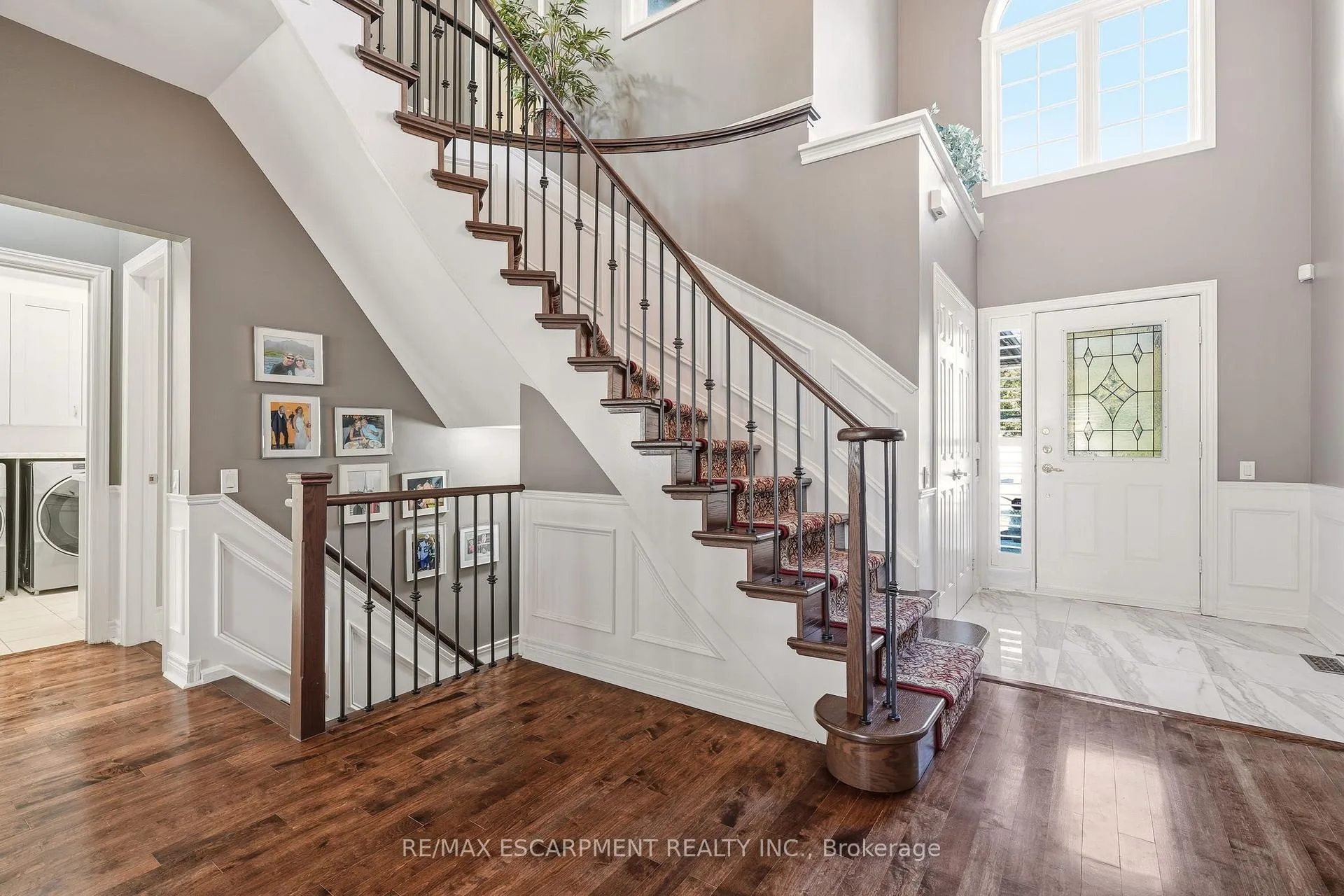 Photo 4 of 4163 Stonebridge Crescent, Burlington, Rose — HOMEH