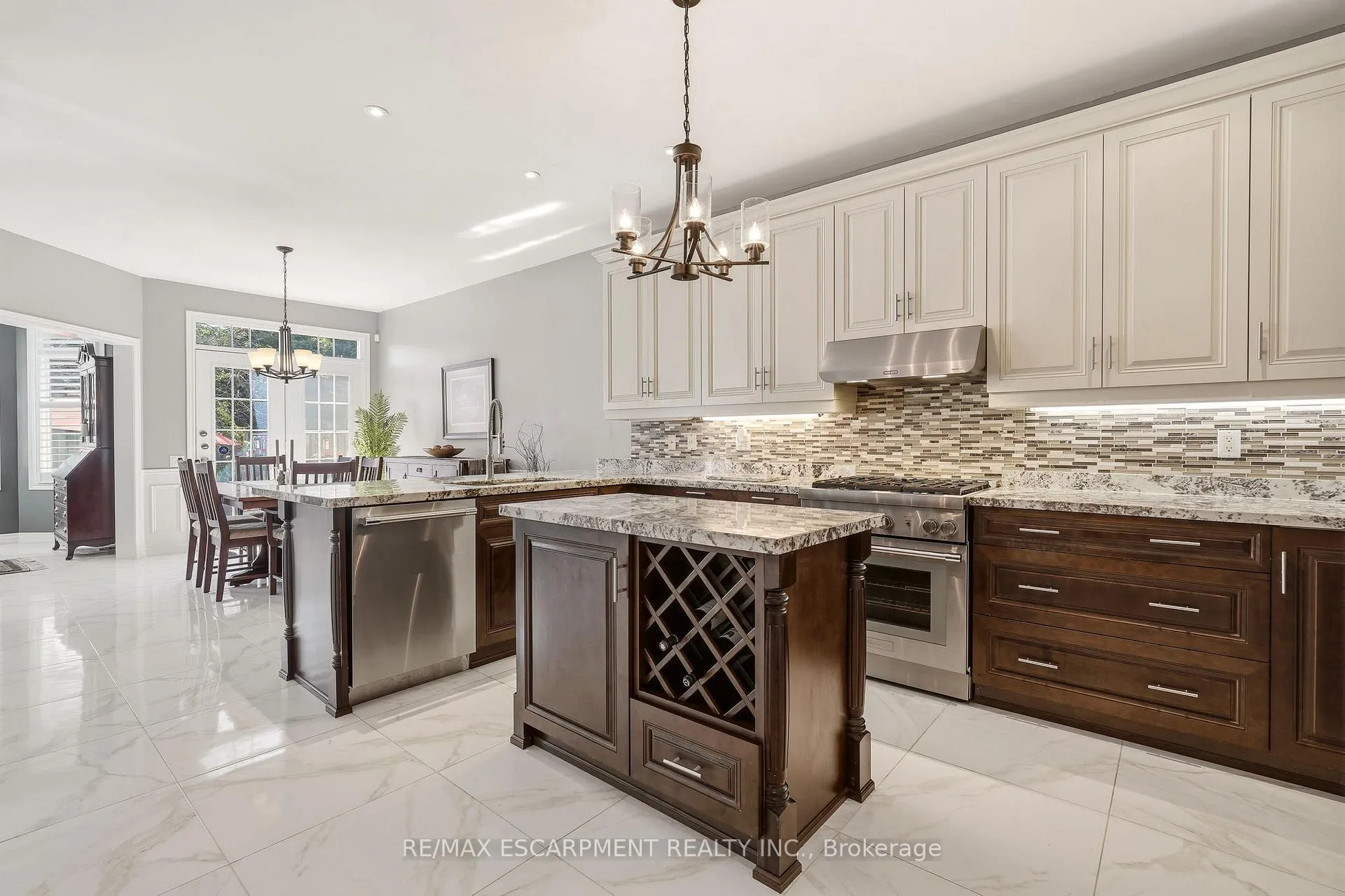 Photo 14 of 4163 Stonebridge Crescent, Burlington, Rose — HOMEH