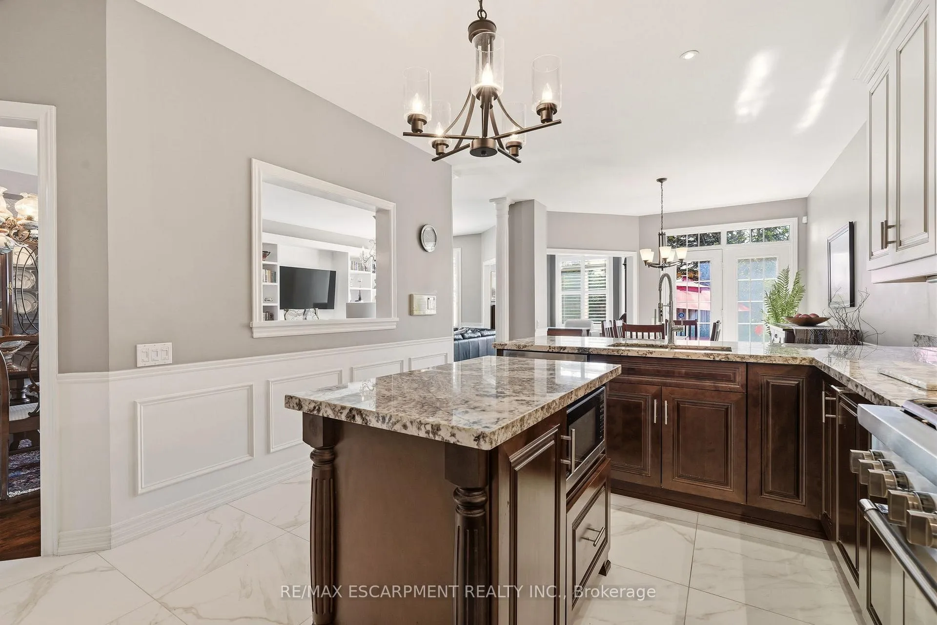 Photo 15 of 4163 Stonebridge Crescent, Burlington, Rose — HOMEH
