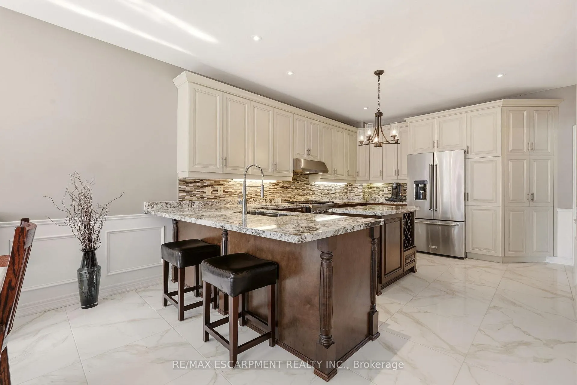 Photo 17 of 4163 Stonebridge Crescent, Burlington, Rose — HOMEH