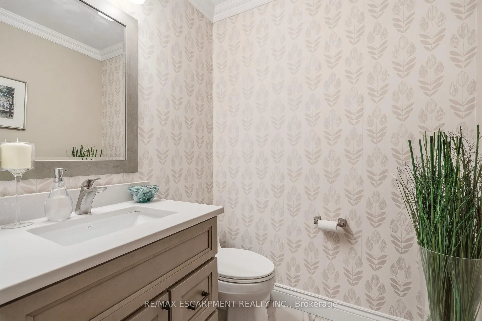 Photo 21 of 4163 Stonebridge Crescent, Burlington, Rose — HOMEH