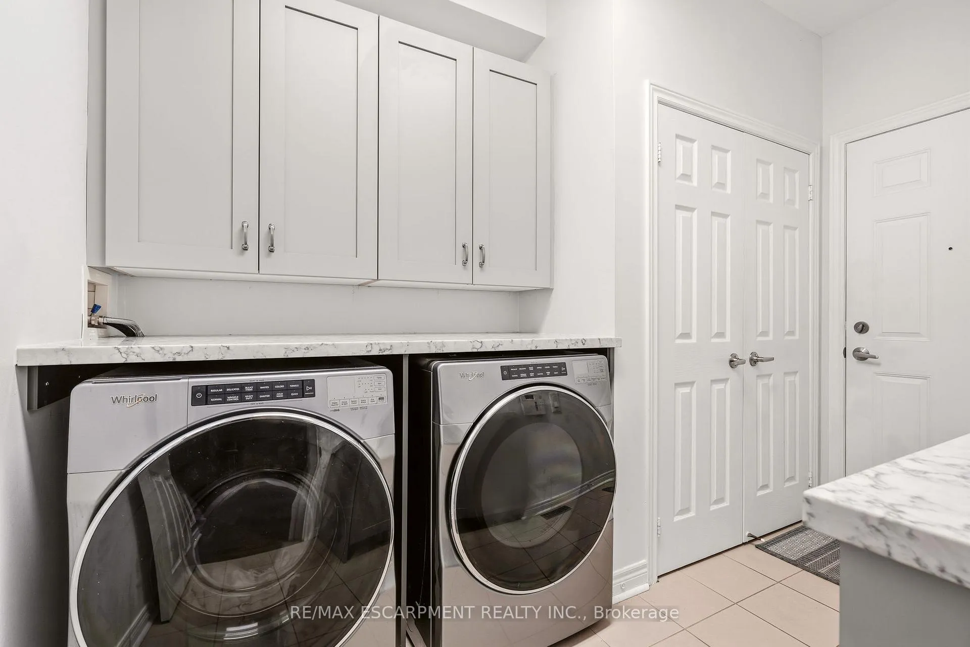 Photo 22 of 4163 Stonebridge Crescent, Burlington, Rose — HOMEH