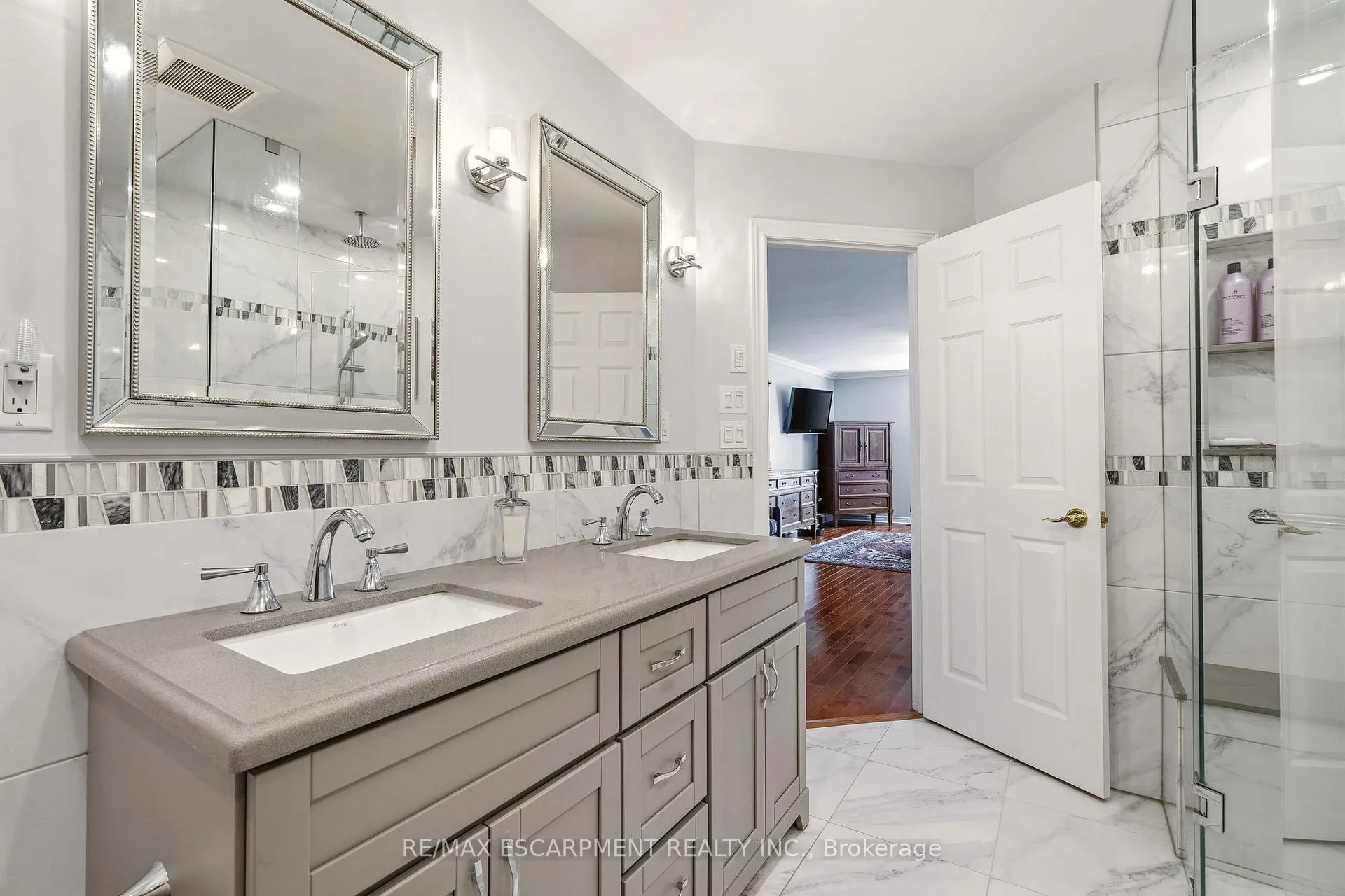 Photo 28 of 4163 Stonebridge Crescent, Burlington, Rose — HOMEH