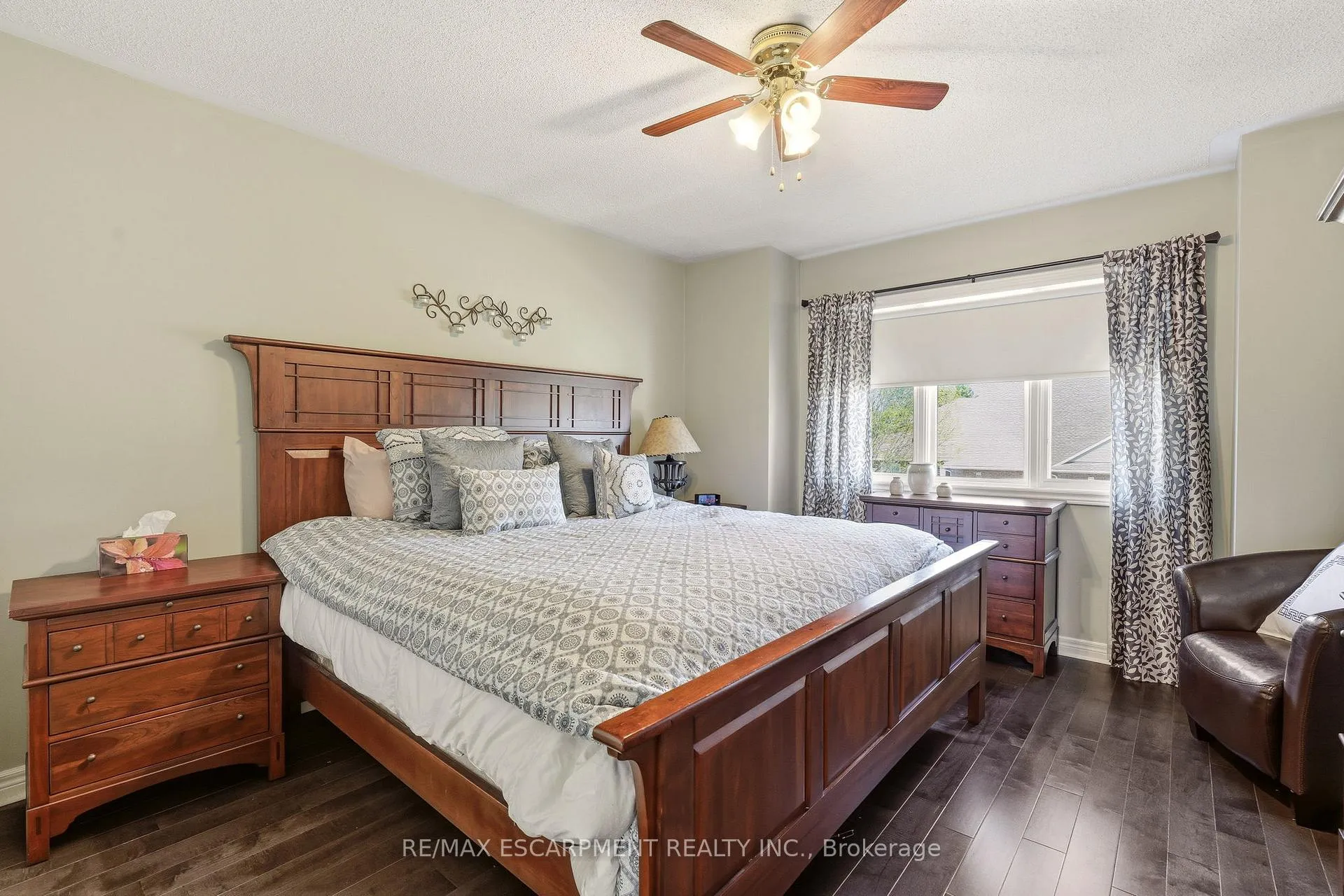 Photo 30 of 4163 Stonebridge Crescent, Burlington, Rose — HOMEH