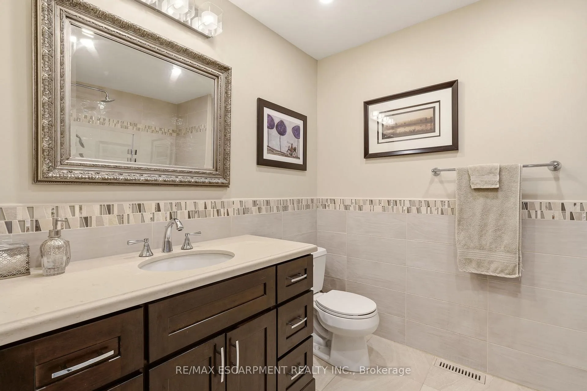 Photo 31 of 4163 Stonebridge Crescent, Burlington, Rose — HOMEH