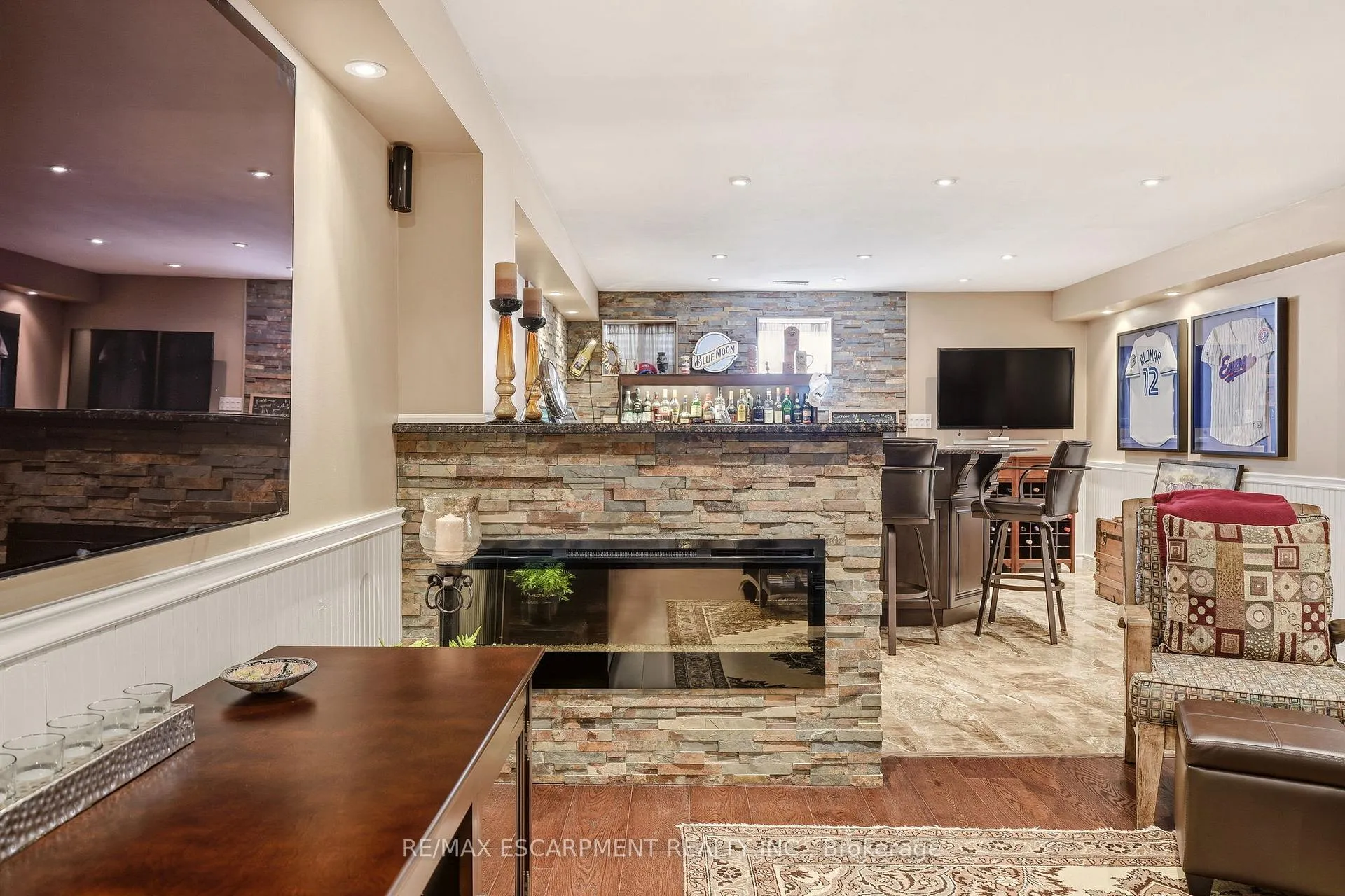 Photo 35 of 4163 Stonebridge Crescent, Burlington, Rose — HOMEH