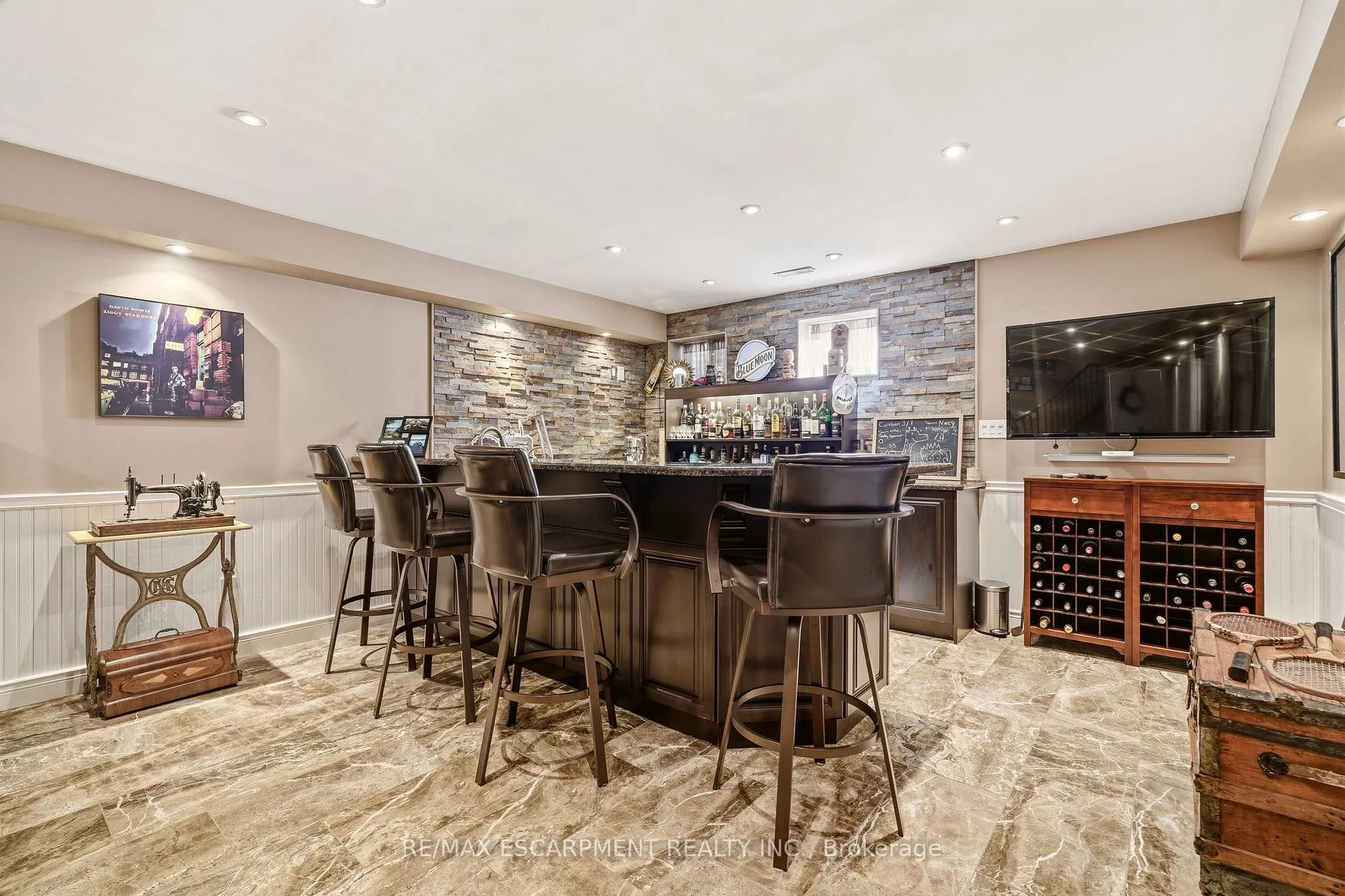 Photo 37 of 4163 Stonebridge Crescent, Burlington, Rose — HOMEH