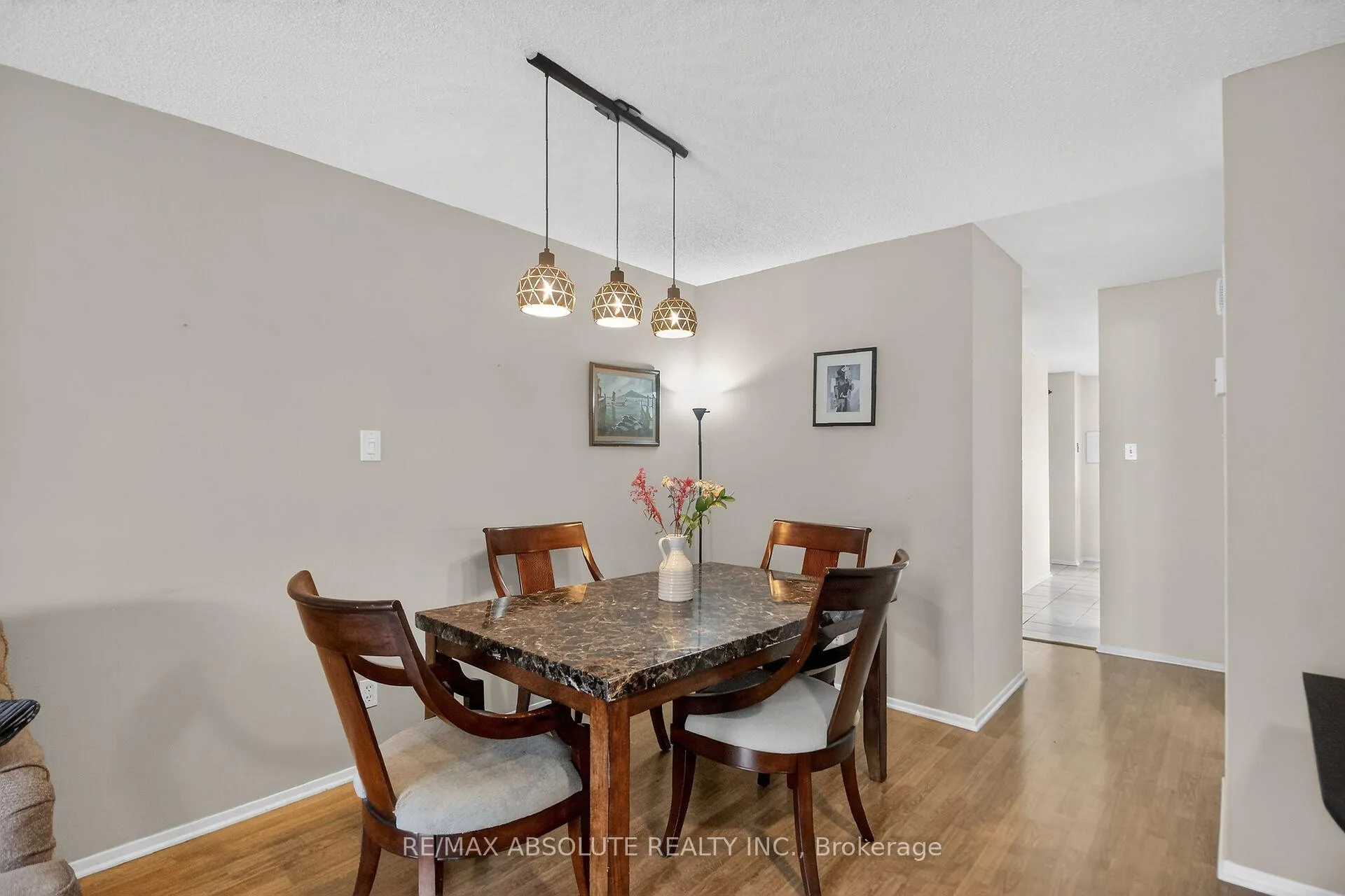 Photo 7 of 231 Harriot Private, Ottawa, Hunt Club Park/Greenboro — HOMEH