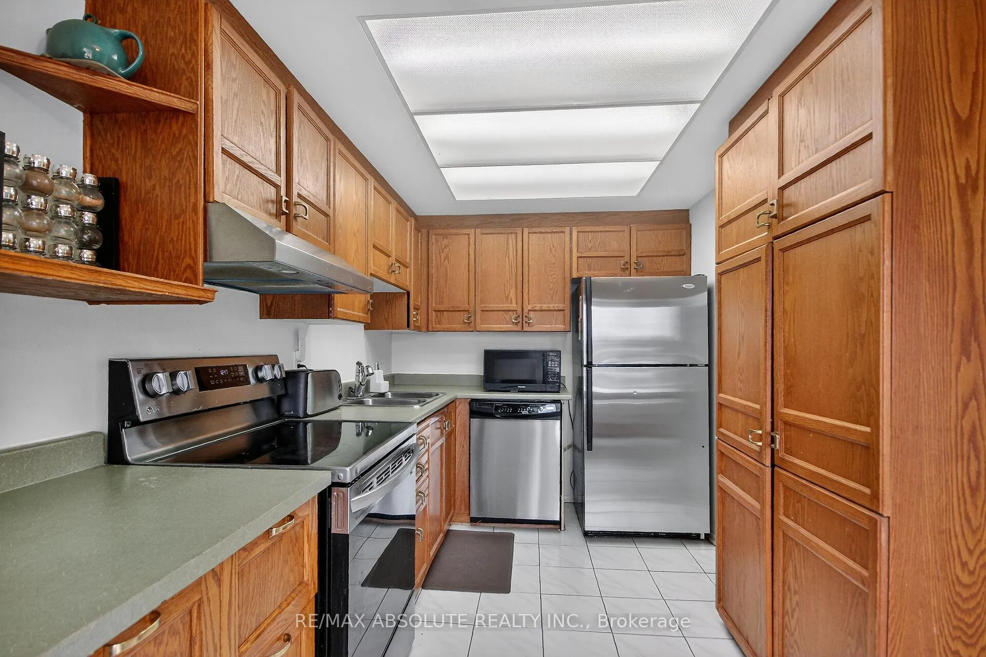 Photo 13 of 231 Harriot Private, Ottawa, Hunt Club Park/Greenboro — HOMEH