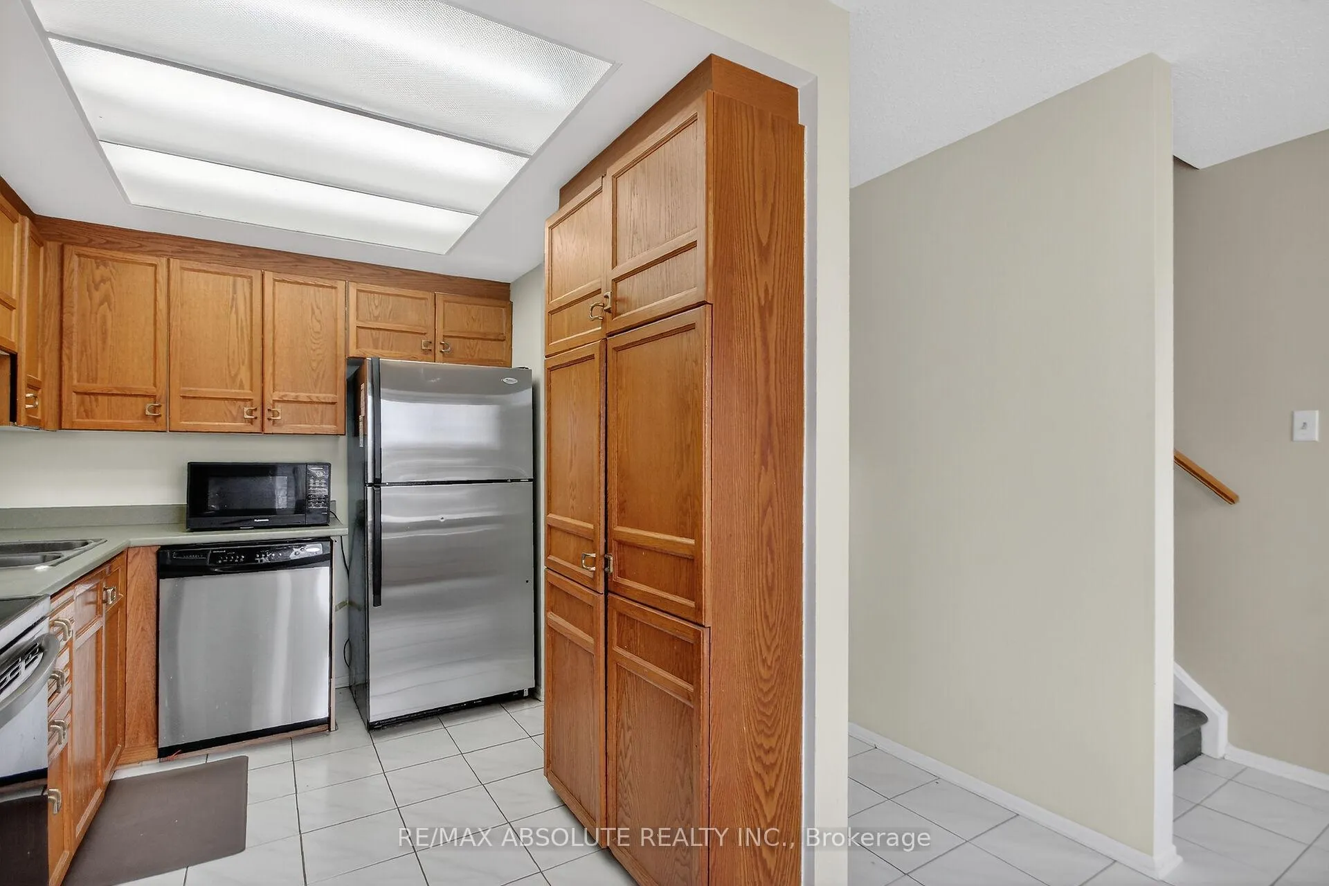 Photo 14 of 231 Harriot Private, Ottawa, Hunt Club Park/Greenboro — HOMEH