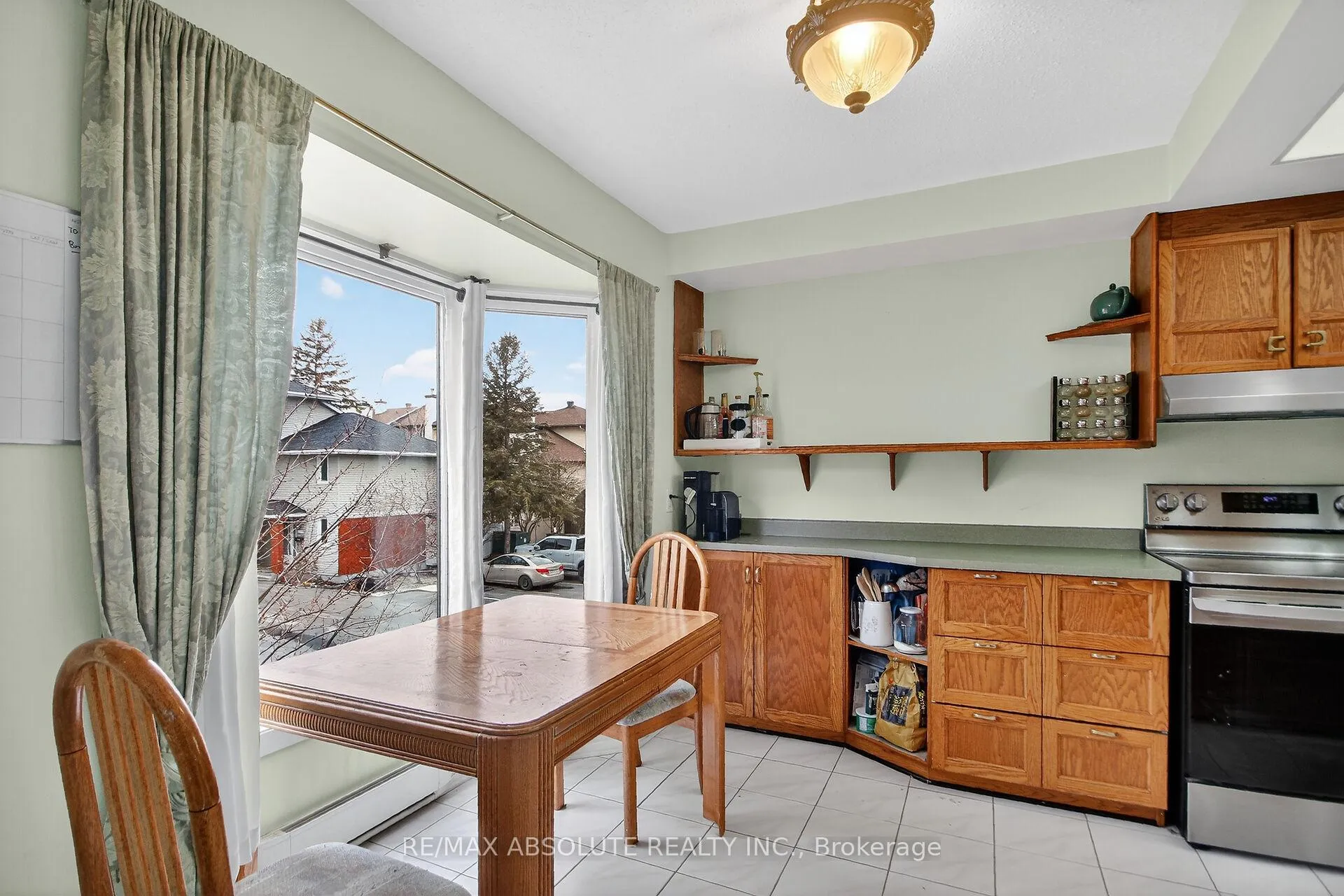 Photo 15 of 231 Harriot Private, Ottawa, Hunt Club Park/Greenboro — HOMEH