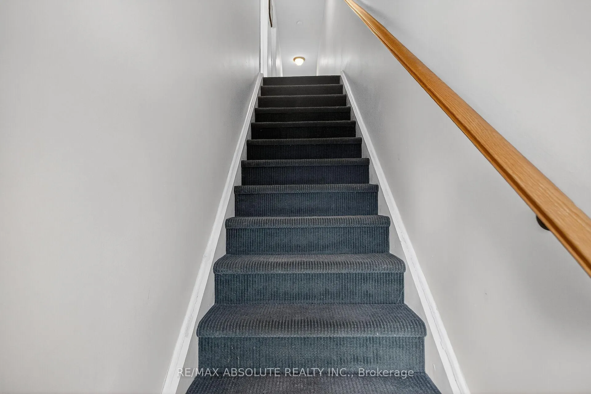 Photo 32 of 231 Harriot Private, Ottawa, Hunt Club Park/Greenboro — HOMEH