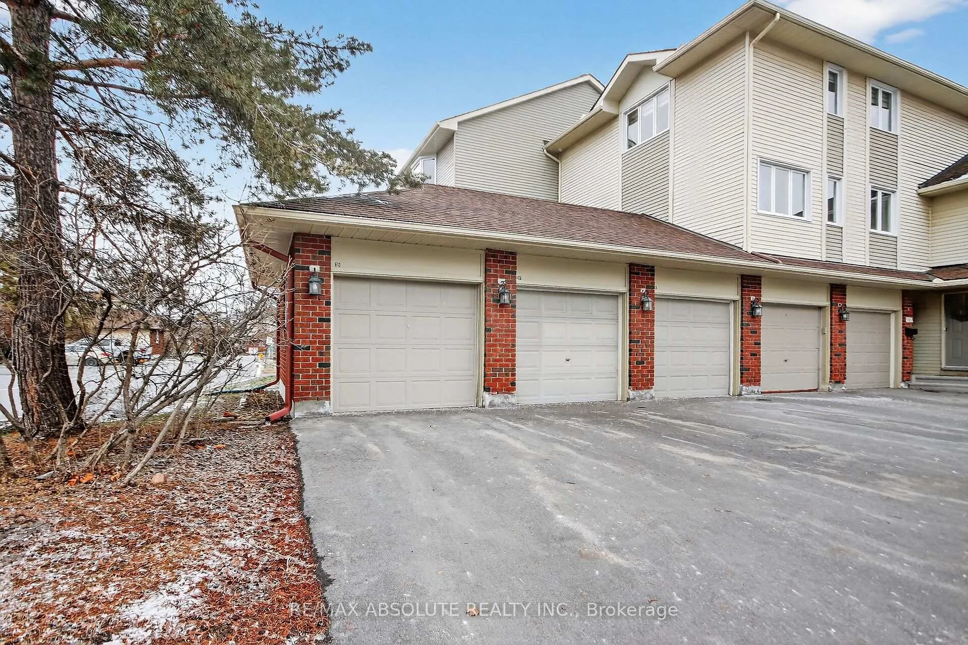 Photo 36 of 231 Harriot Private, Ottawa, Hunt Club Park/Greenboro — HOMEH