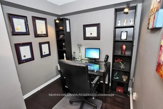 Photo 8 of Unit 1004, 109 Front Street E, Toronto, Moss Park — HOMEH