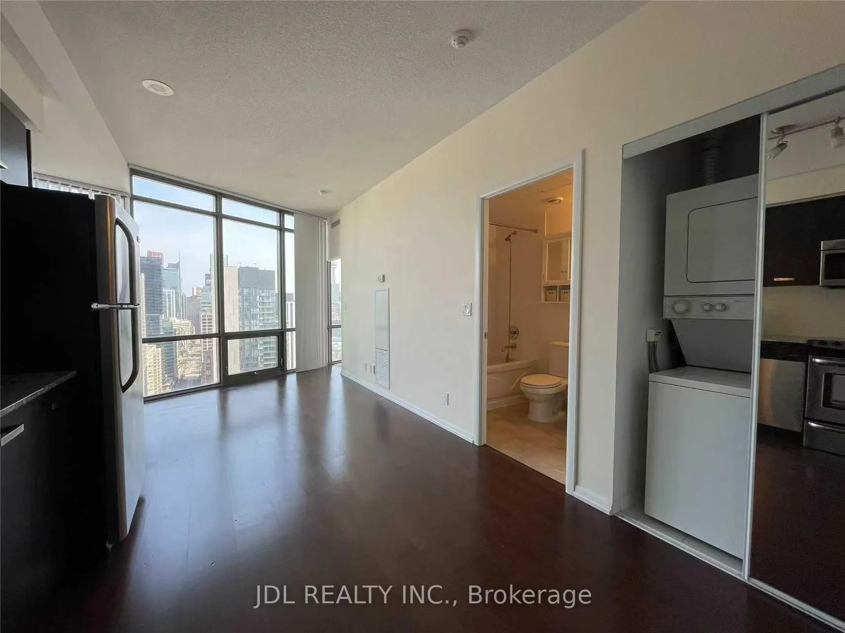 Photo 3 of Unit 3409, 832 Bay Street, Toronto, Bay Street Corridor — HOMEH