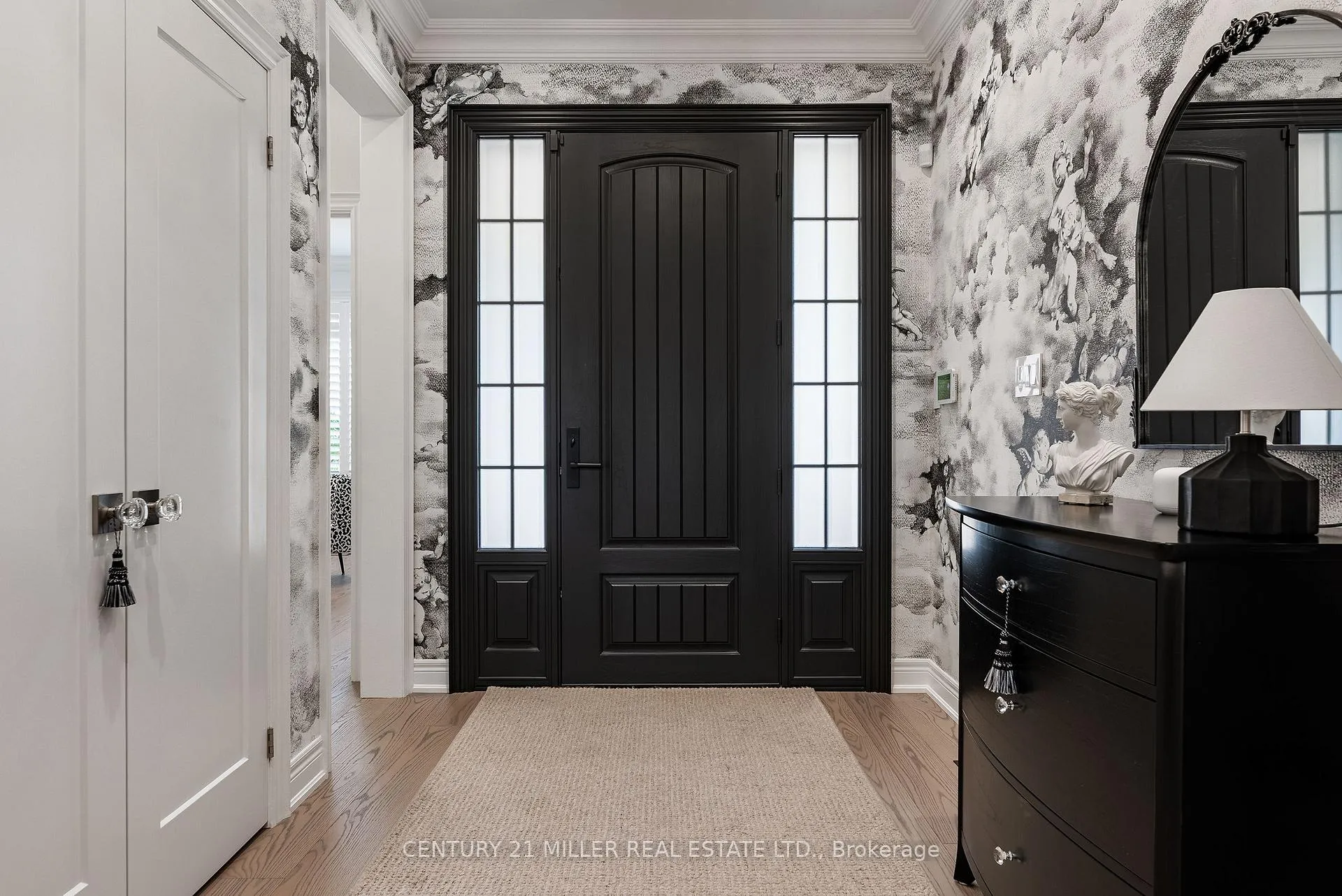 Photo 5 of 2201 Rochester Circle, Oakville, Bronte Creek — HOMEH