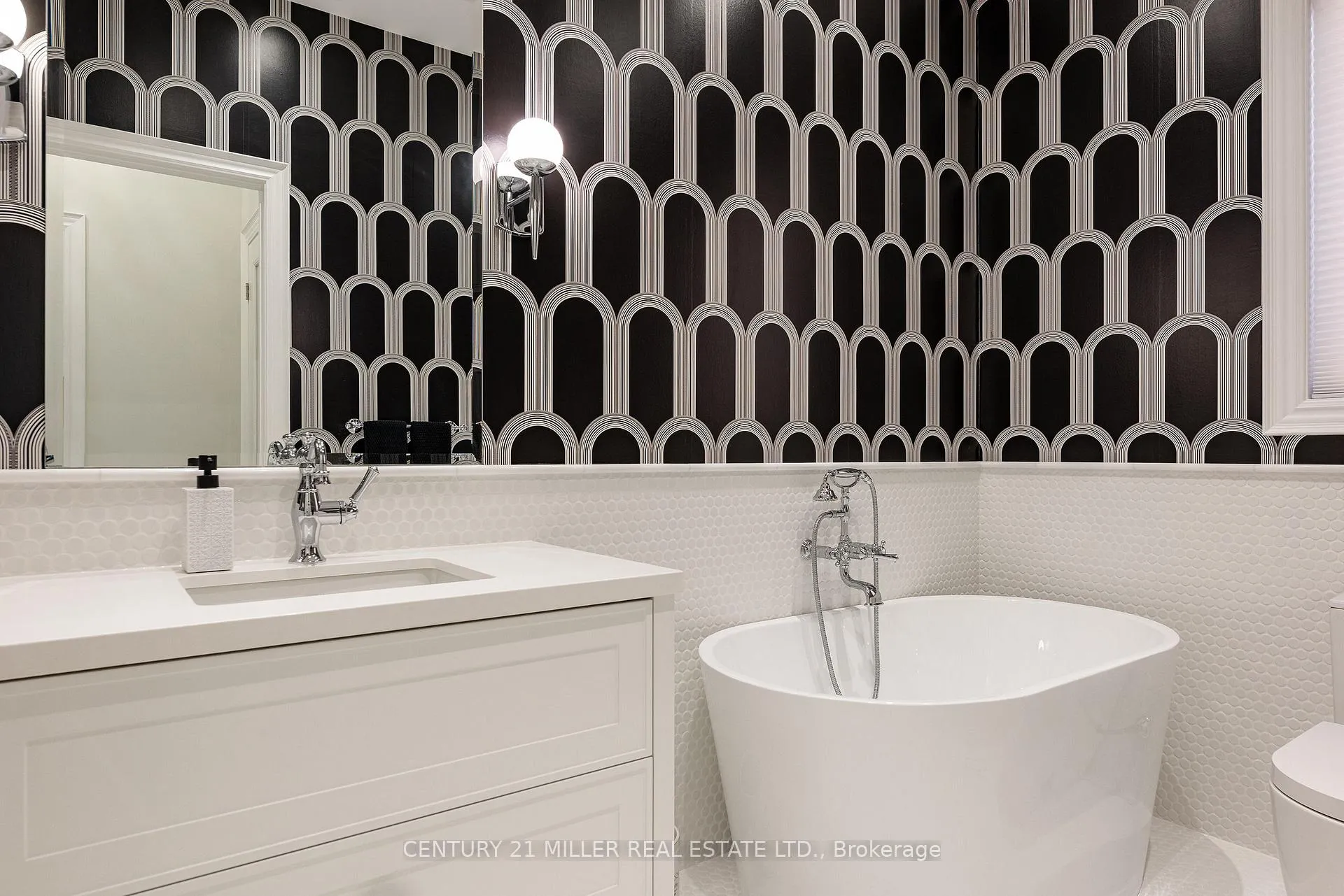 Photo 22 of 2201 Rochester Circle, Oakville, Bronte Creek — HOMEH