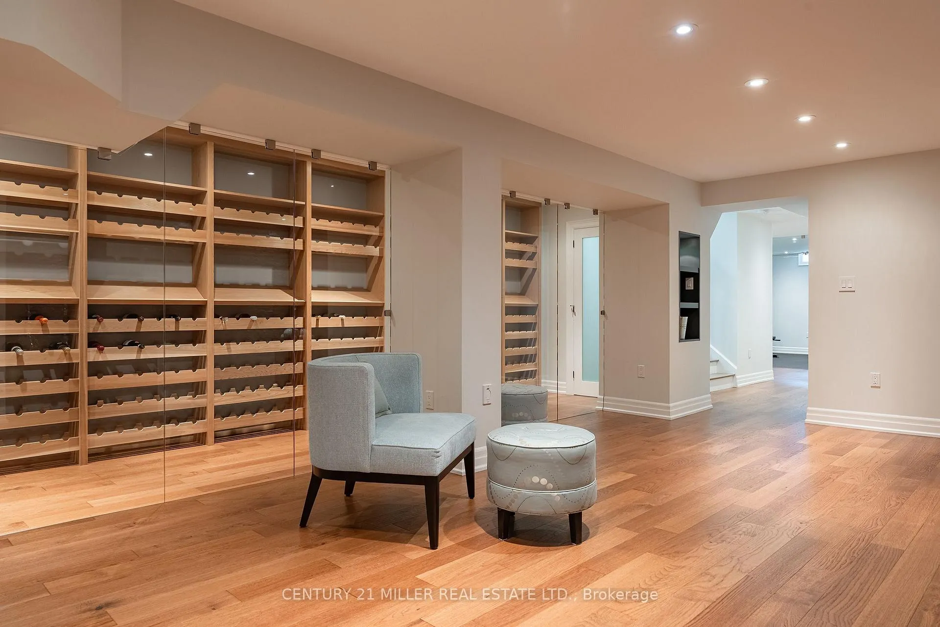 Photo 31 of 2201 Rochester Circle, Oakville, Bronte Creek — HOMEH