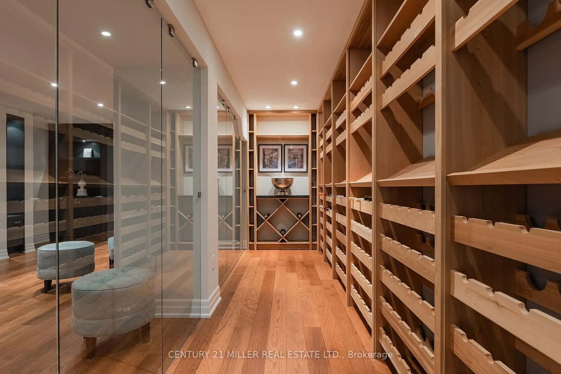 Photo 32 of 2201 Rochester Circle, Oakville, Bronte Creek — HOMEH