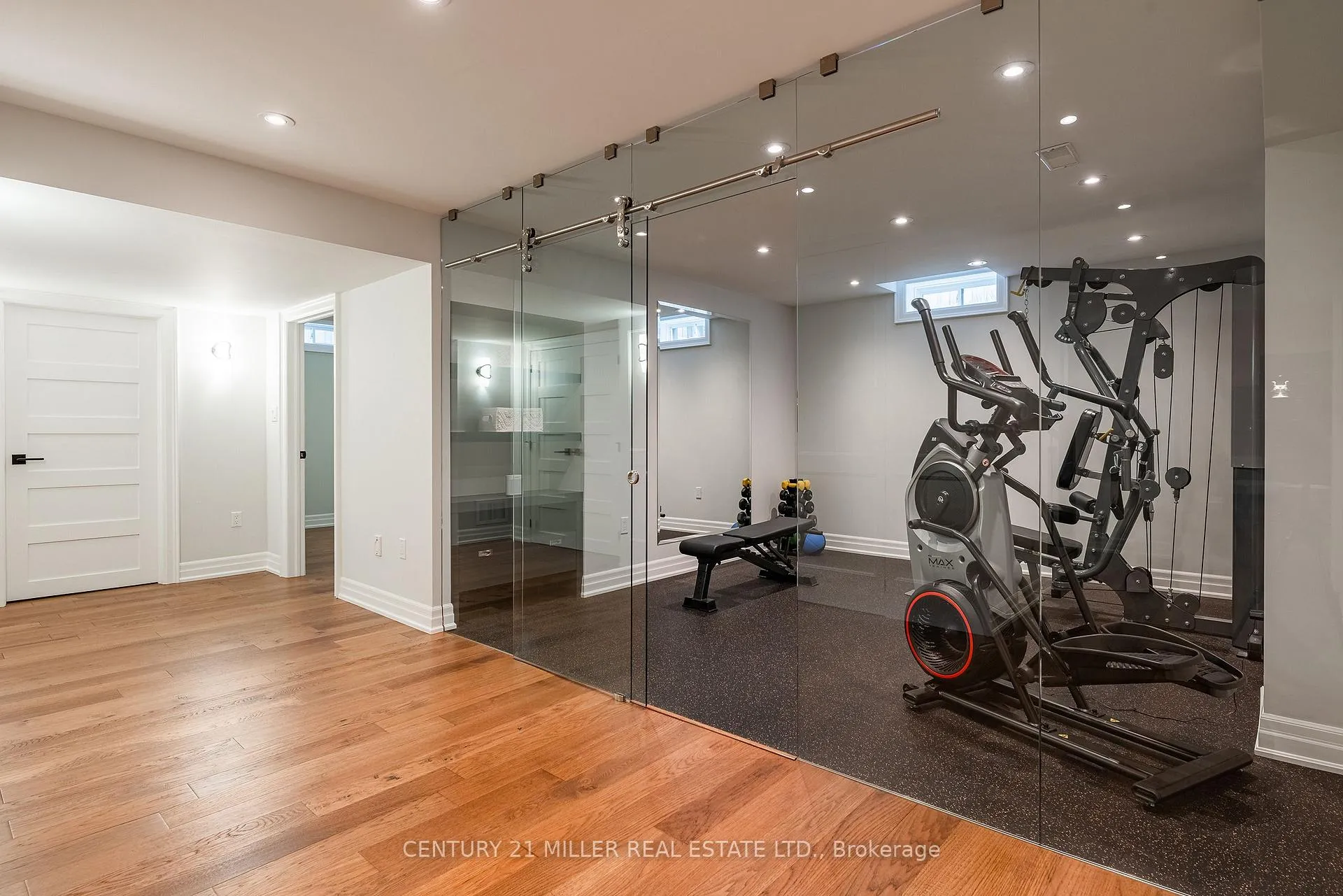Photo 33 of 2201 Rochester Circle, Oakville, Bronte Creek — HOMEH