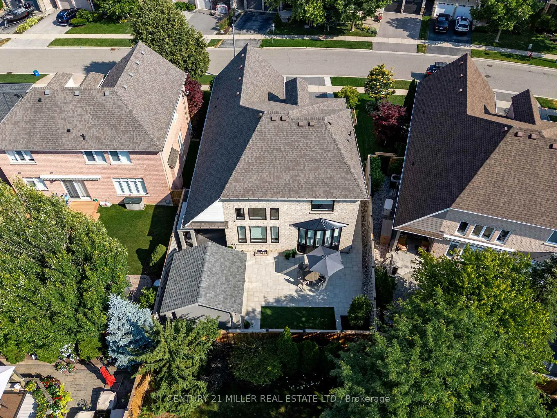 Photo 37 of 2201 Rochester Circle, Oakville, Bronte Creek — HOMEH