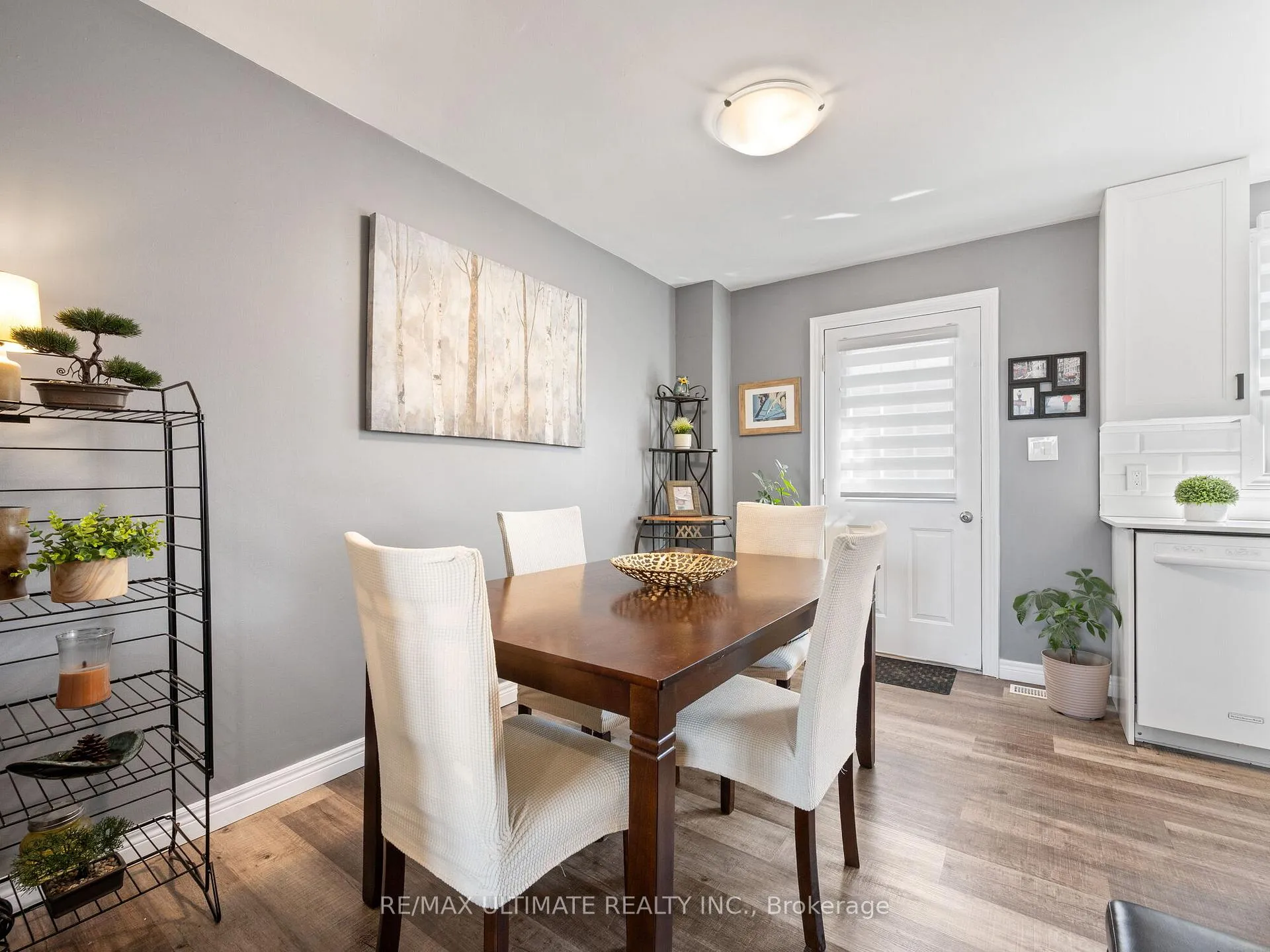 Photo 8 of Unit E, 252 Bertie Street E, Fort Erie, Central — HOMEH
