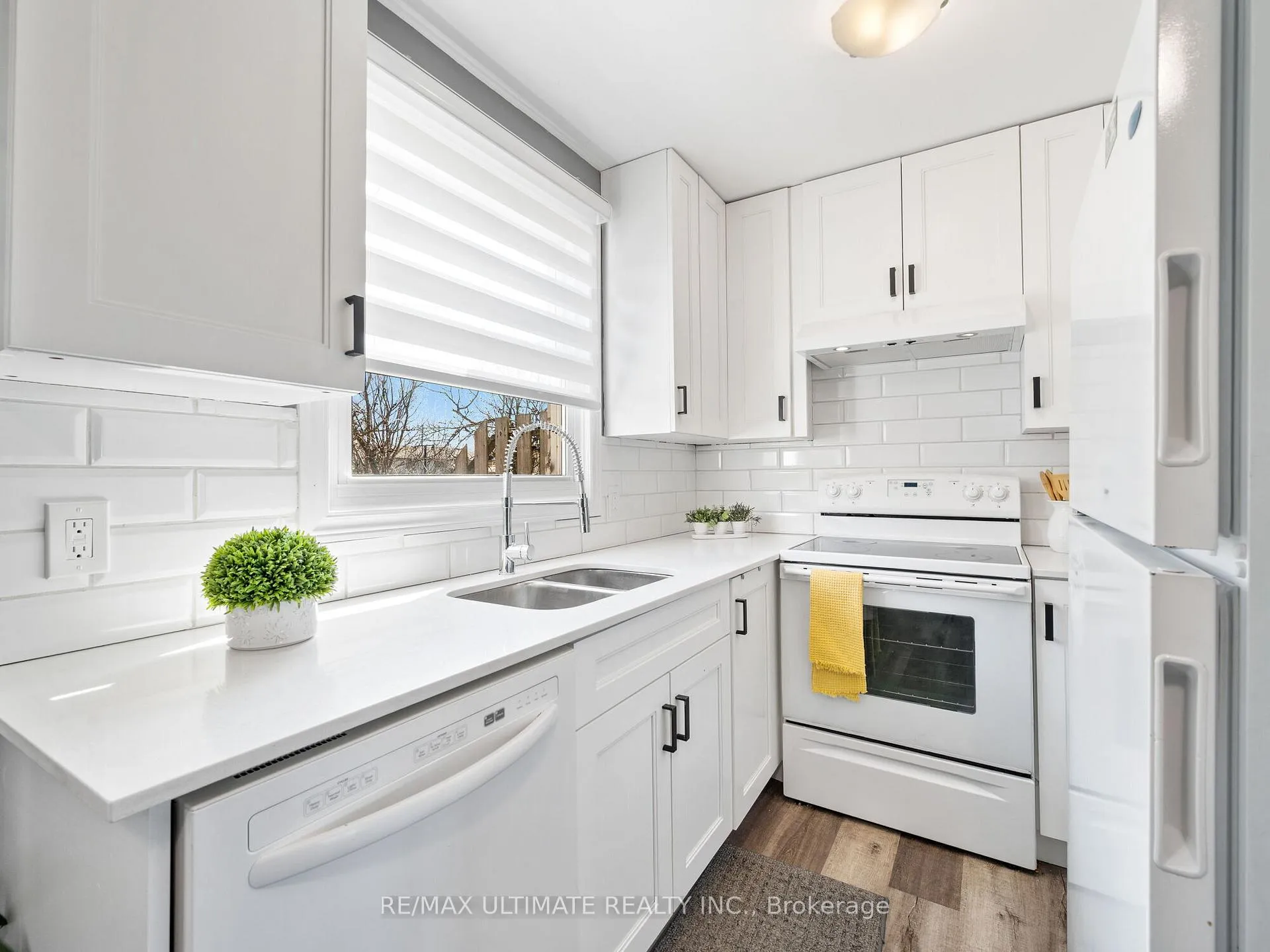Photo 13 of Unit E, 252 Bertie Street E, Fort Erie, Central — HOMEH