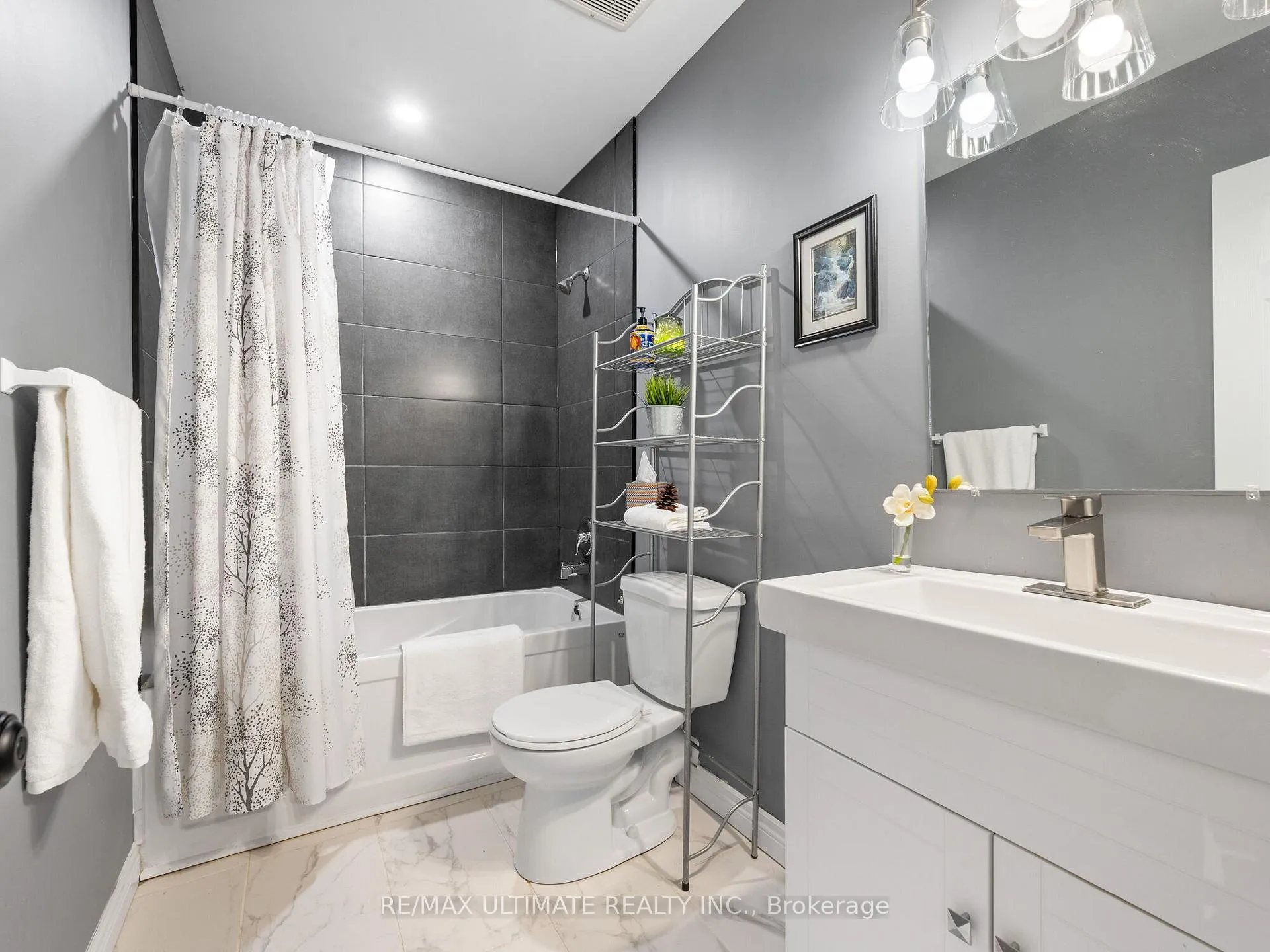 Photo 20 of Unit E, 252 Bertie Street E, Fort Erie, Central — HOMEH