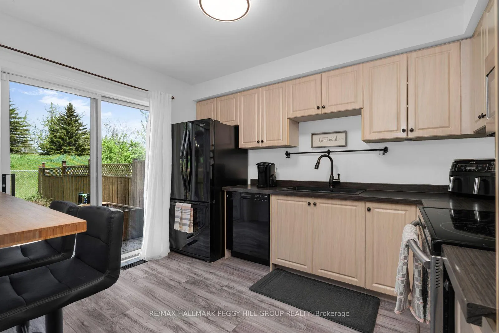 Photo 4 of 22 Gadwall Avenue, Barrie, Painswick South — HOMEH