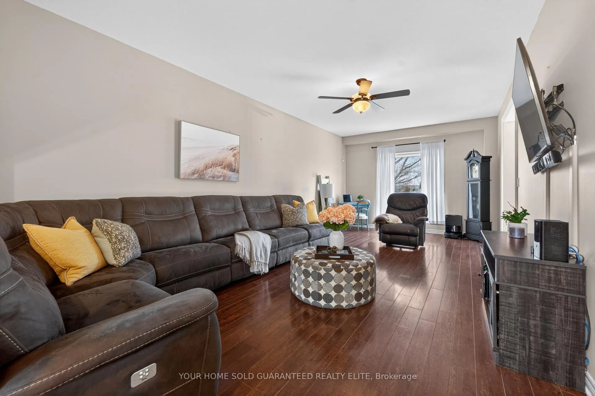 Photo 4 of 4071 Bush Crescent, Lincoln, Beamsville — HOMEH