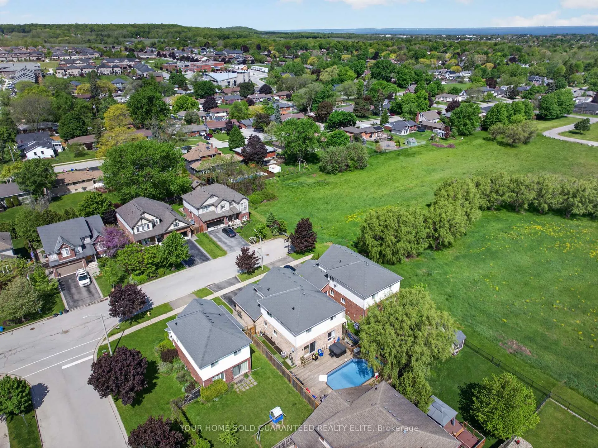 Photo 15 of 4071 Bush Crescent, Lincoln, Beamsville — HOMEH