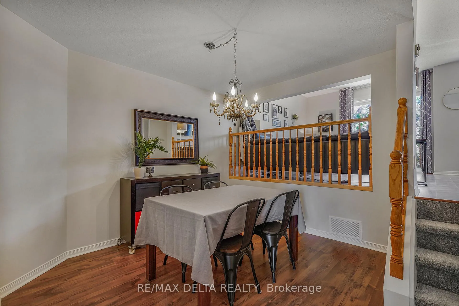 Photo 5 of 698 Brome Crescent, Ottawa, Fallingbrook/Ridgemount — HOMEH
