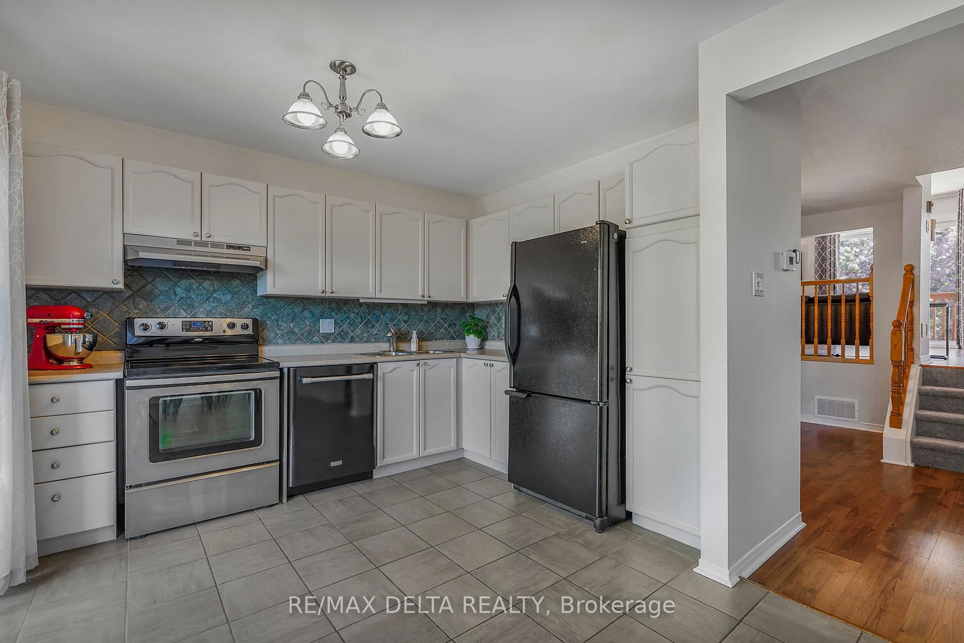 Photo 12 of 698 Brome Crescent, Ottawa, Fallingbrook/Ridgemount — HOMEH
