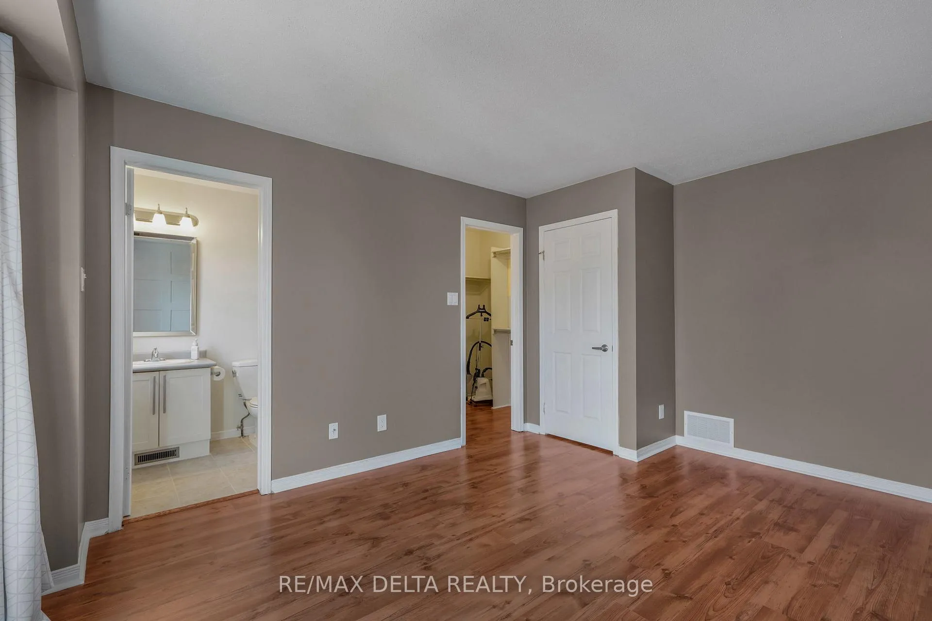 Photo 27 of 698 Brome Crescent, Ottawa, Fallingbrook/Ridgemount — HOMEH
