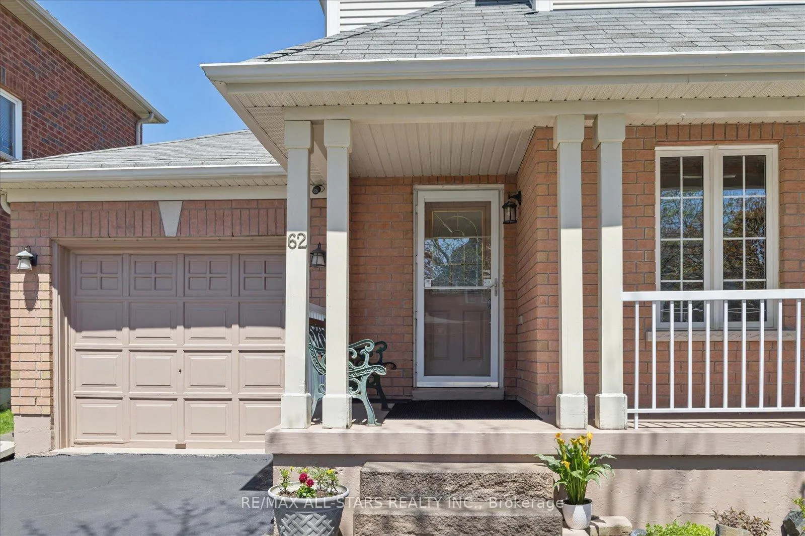 Photo 3 of 62 Reddenhurst Crescent, Georgina, Keswick South — HOMEH