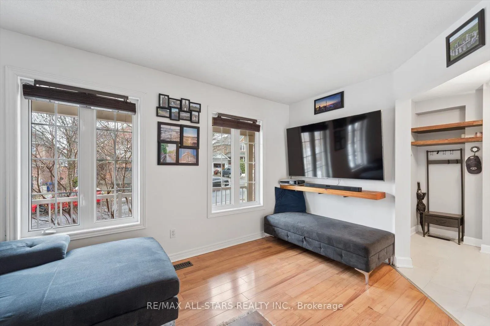 Photo 7 of 62 Reddenhurst Crescent, Georgina, Keswick South — HOMEH