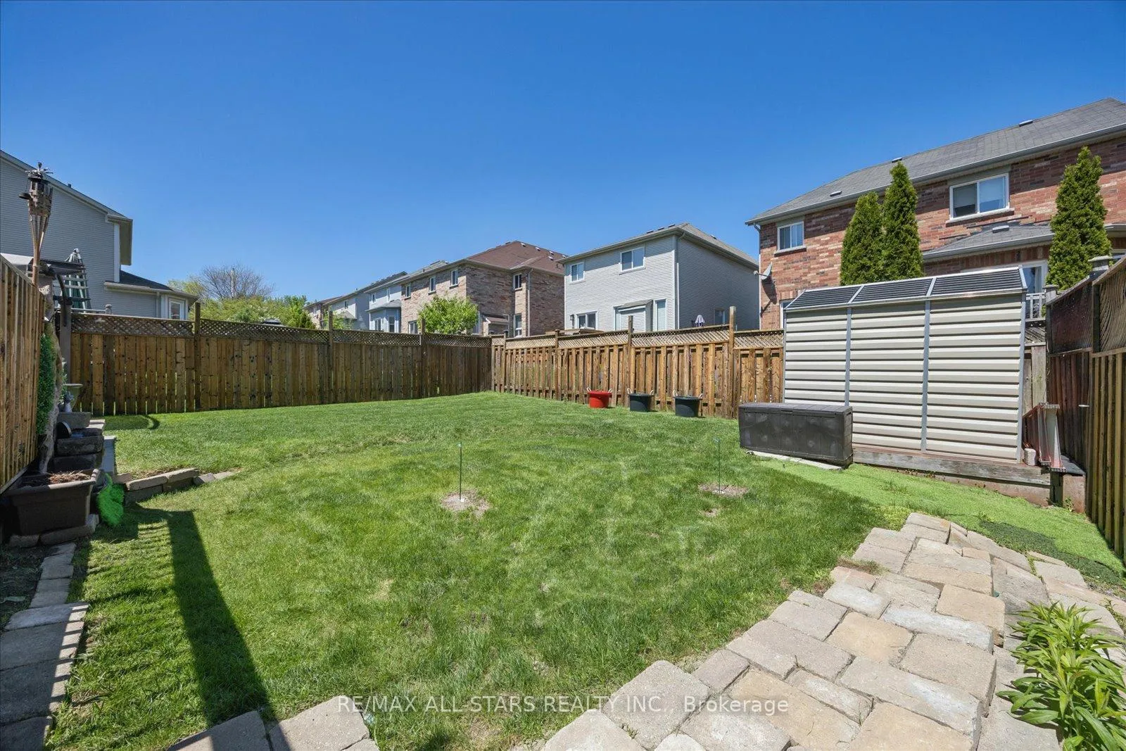 Photo 36 of 62 Reddenhurst Crescent, Georgina, Keswick South — HOMEH