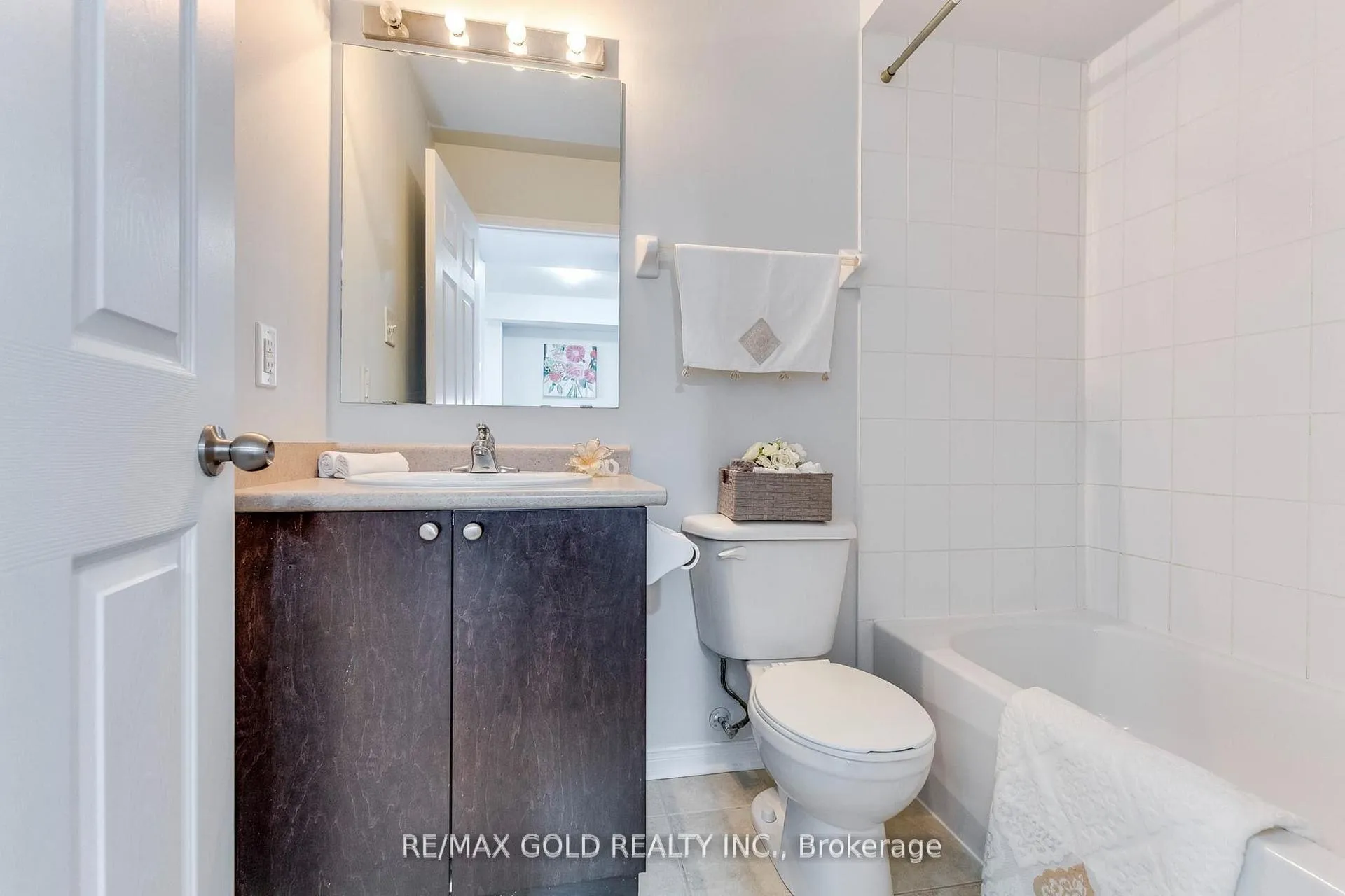 Photo 10 of Unit 88, 60 Fairwood Circle, Brampton, Sandringham-Wellington — HOMEH