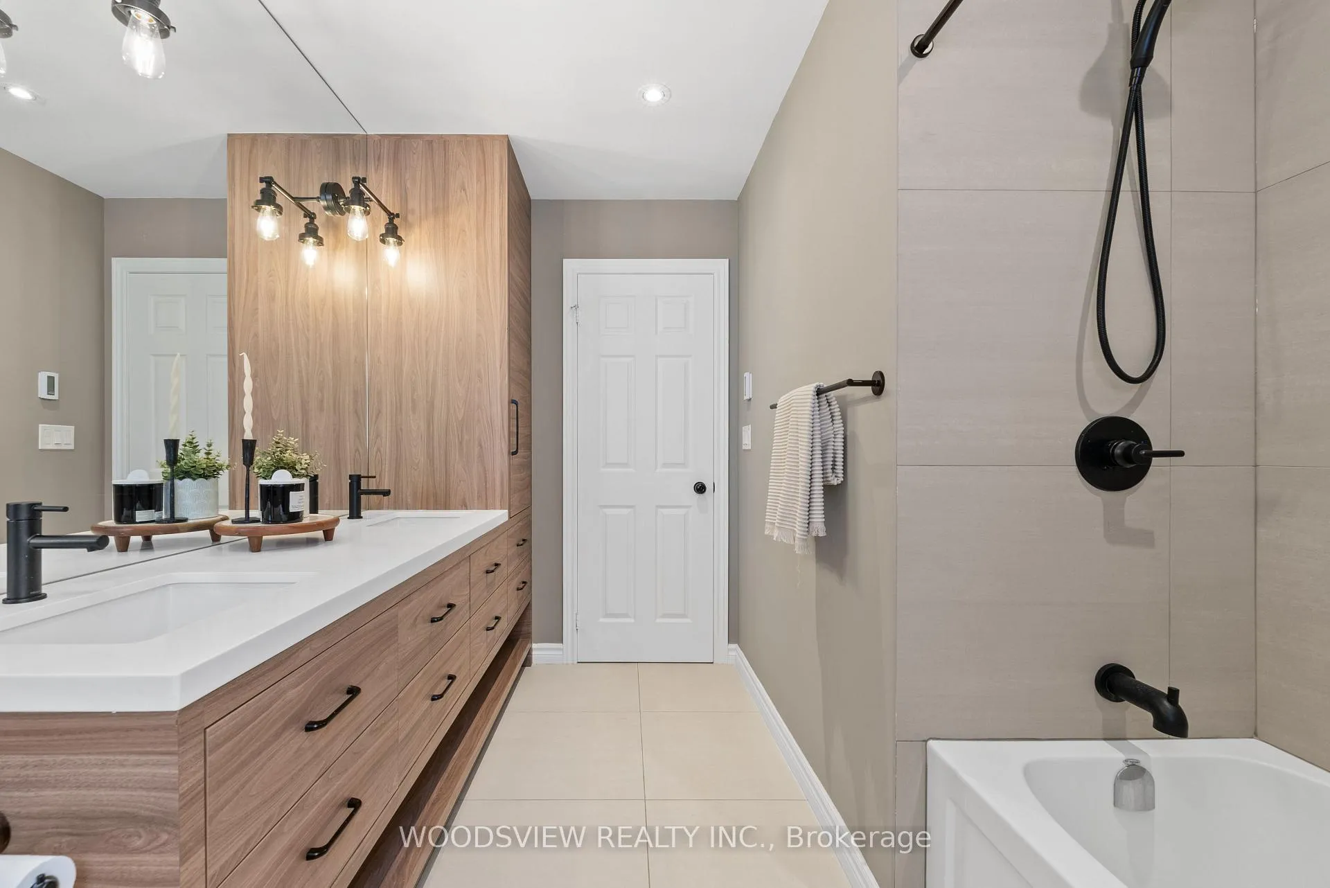 Photo 30 of 19 Weslock Crescent, Aurora, Bayview Northeast — HOMEH